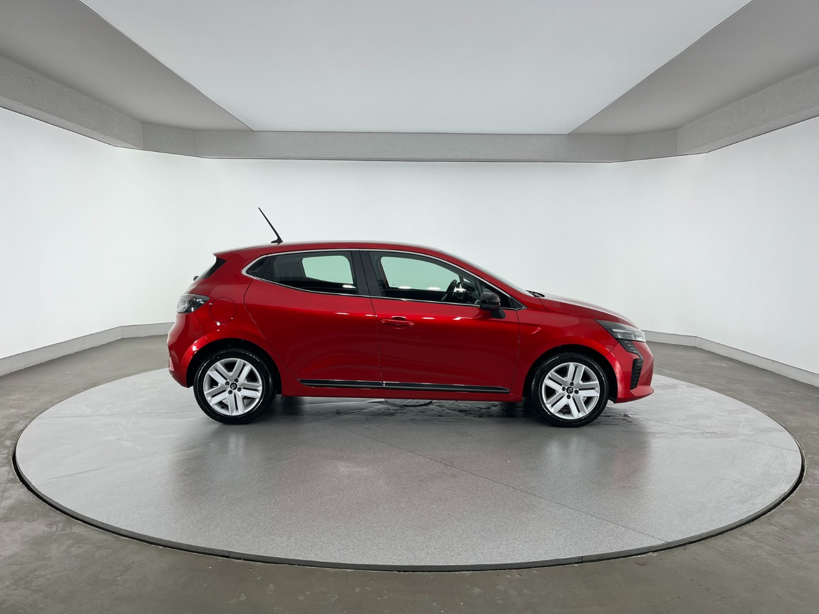 Renault Clio Hatchback 1.0 TCe Evolution X-Tronic - 2024 - Detay