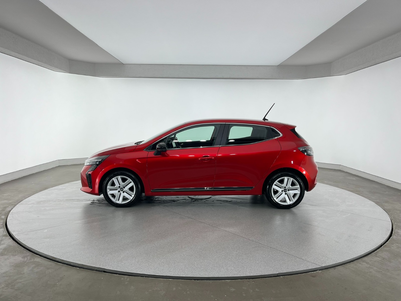 Renault Clio Hatchback 1.0 TCe Evolution X-Tronic - 2024 - Detay