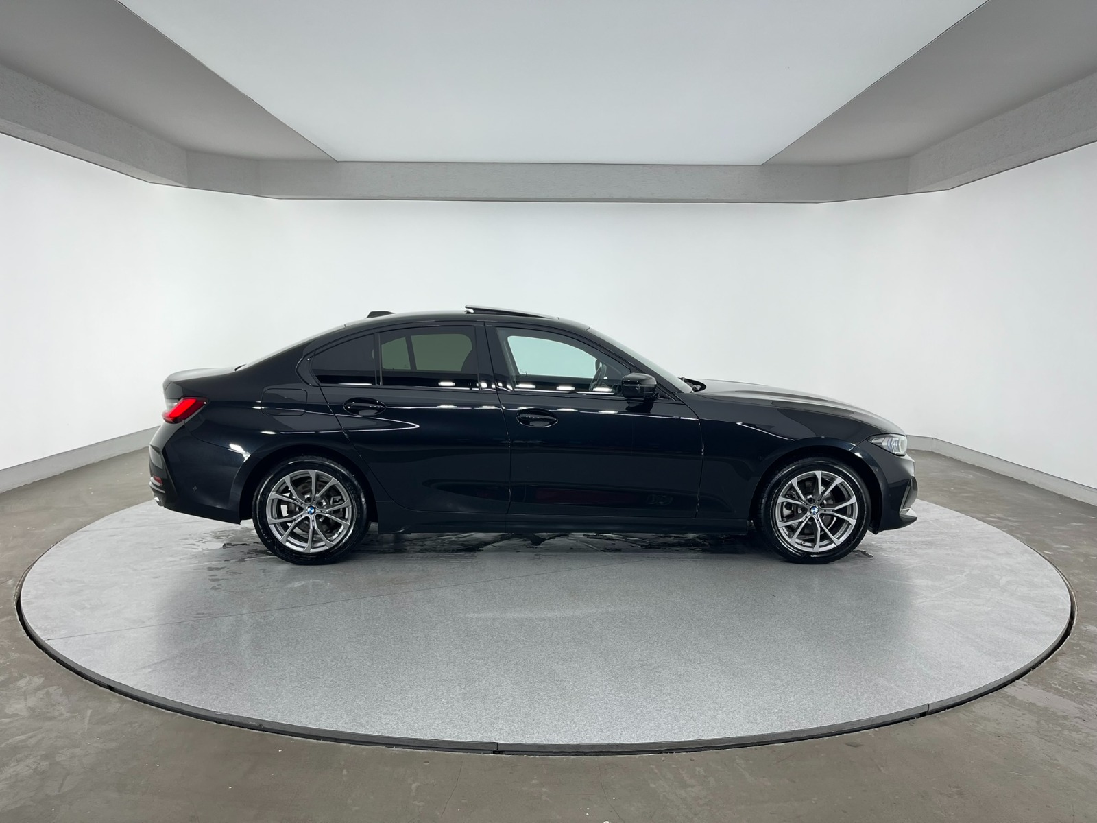 BMW 3 Serisi Sedan 320i Sport Line Otomatik - 2024 - Detay
