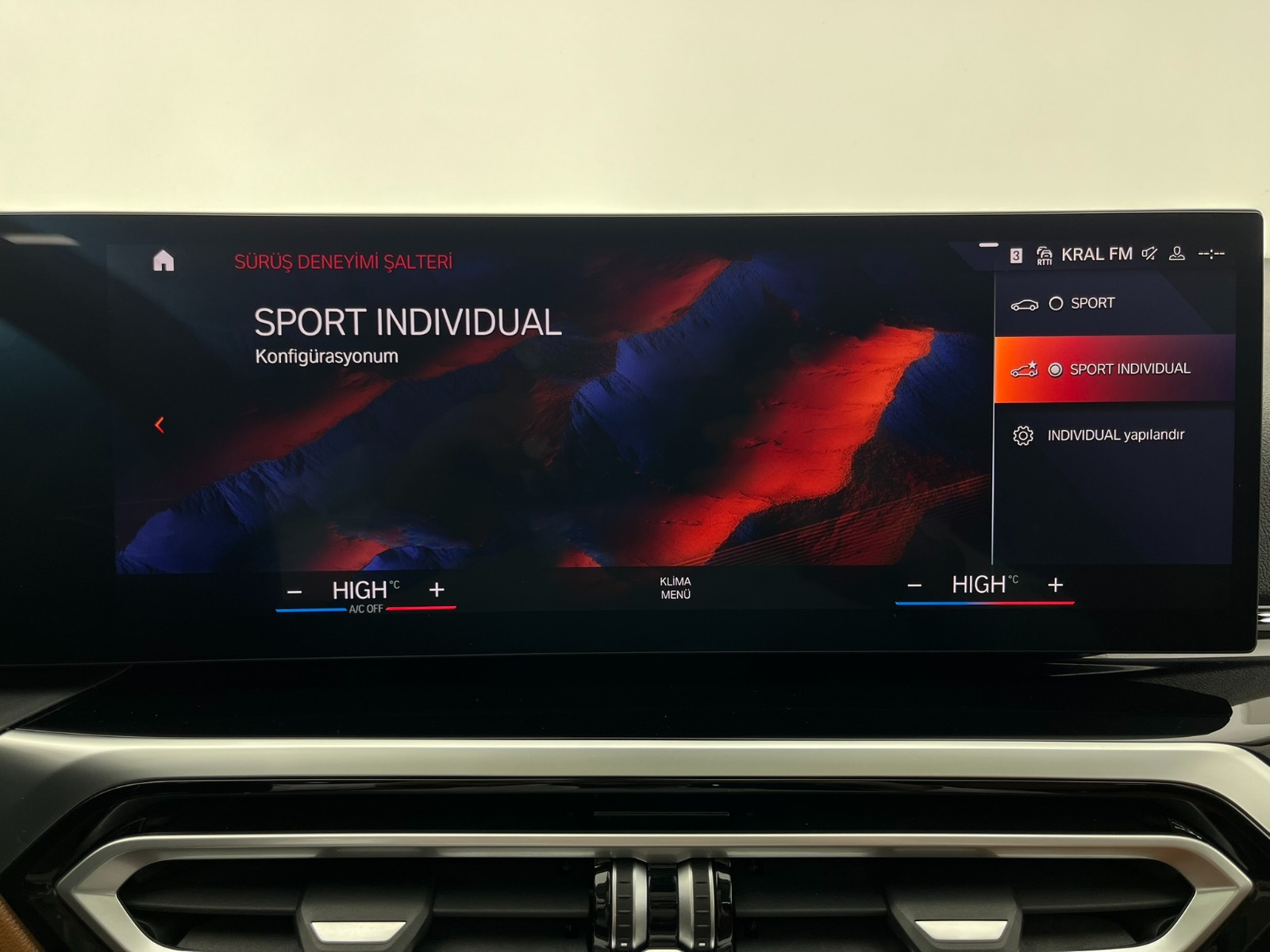 BMW 3 Serisi Sedan 320i Sport Line Otomatik - 2024 - Detay