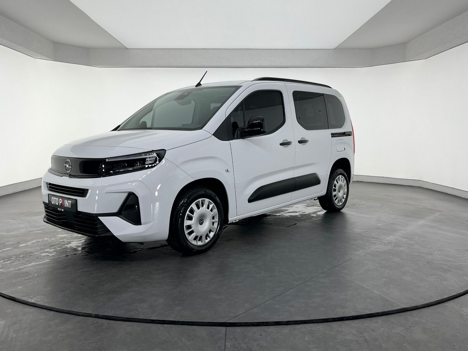 Opel Combo 1.5 D Essential - 2025 - Detay