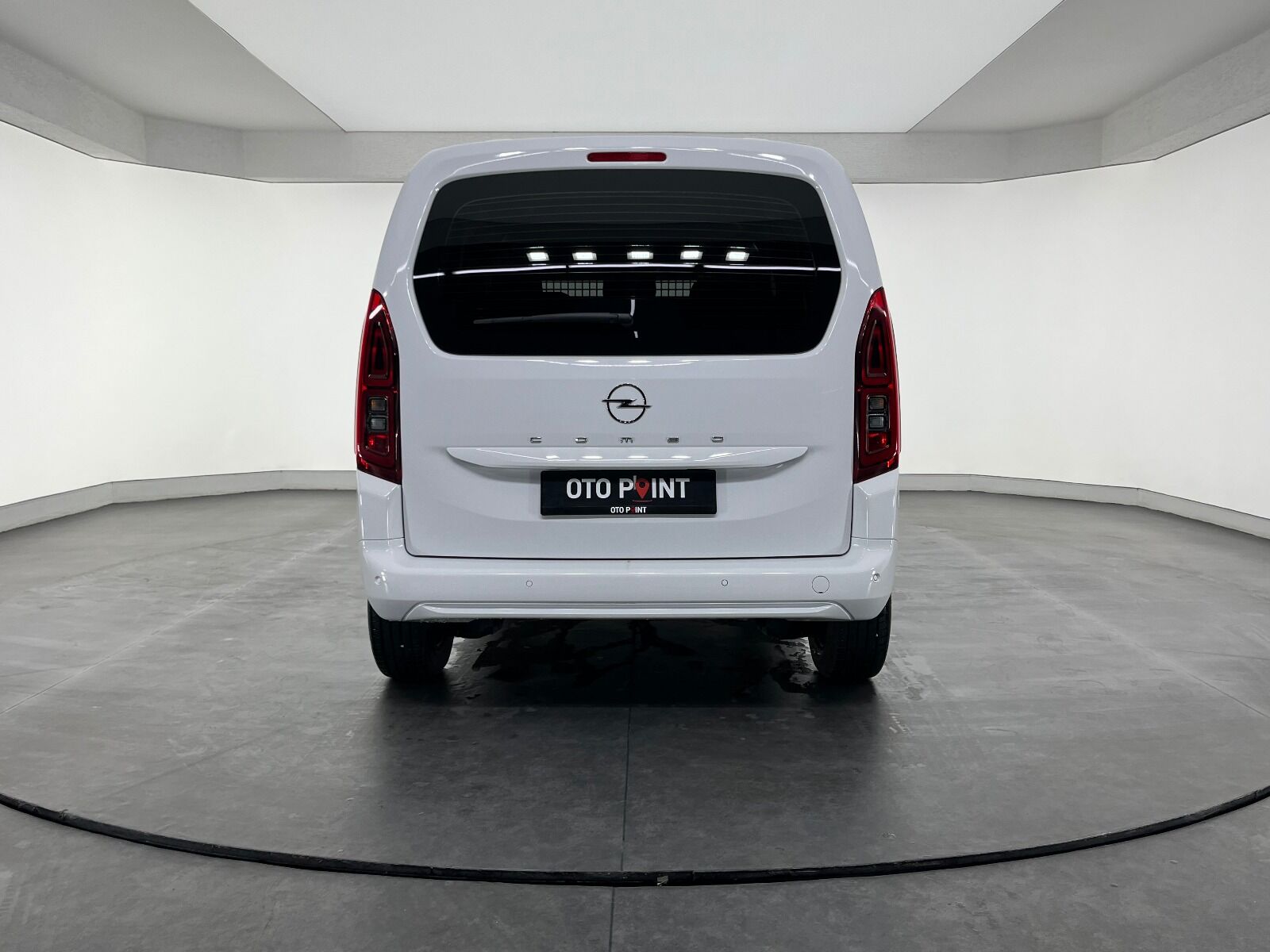 Opel Combo 1.5 D Essential - 2025 - Detay