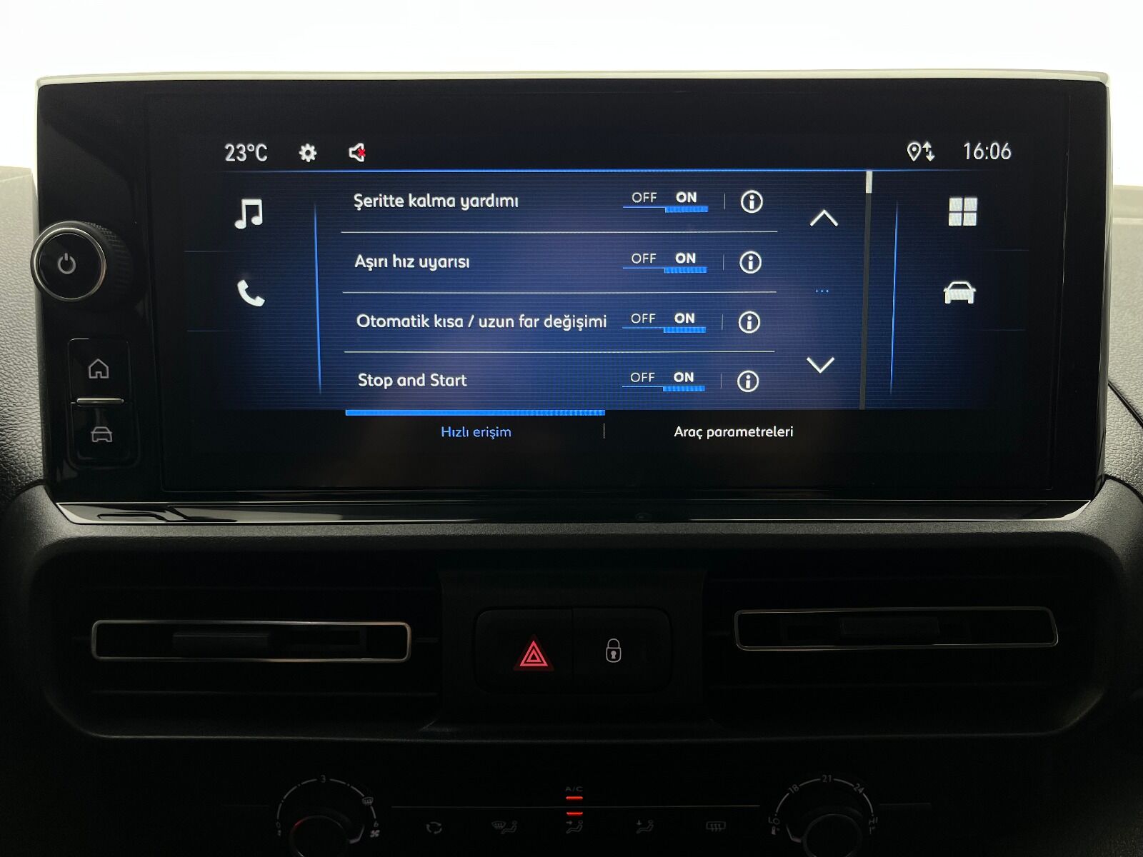 Opel Combo 1.5 D Essential - 2025 - Detay