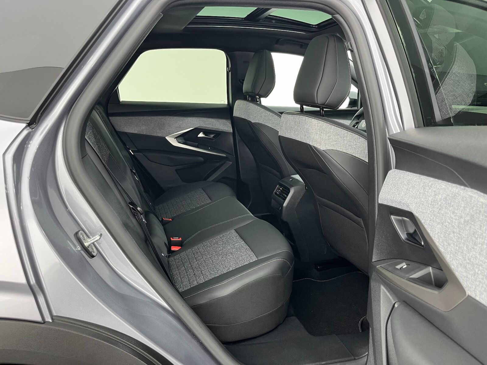 Peugeot 3008 Crossover 1.2 Hybrid Allure eDCS6 - 2025 - Detay