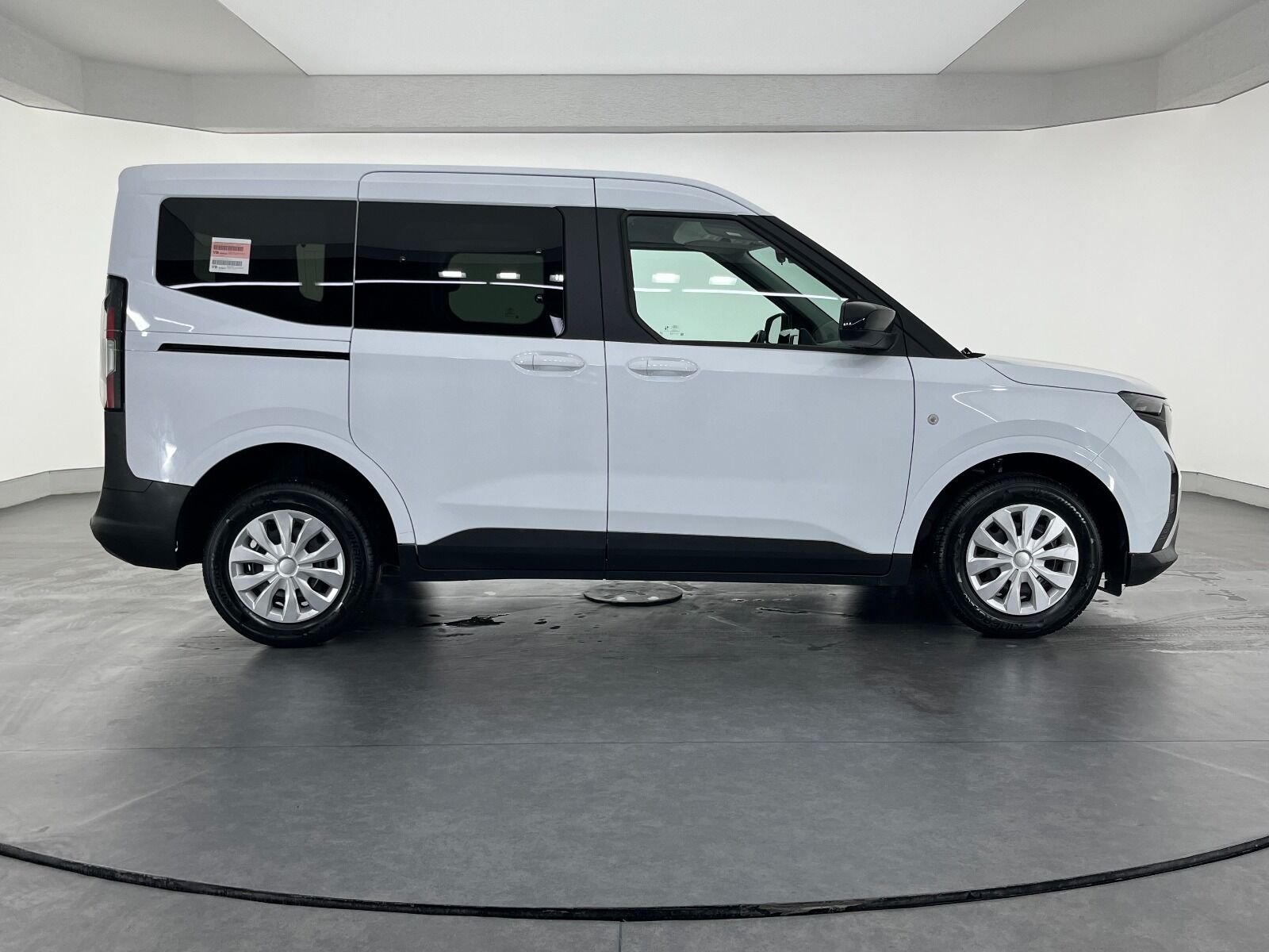 Ford Tourneo Courier Kombi 1.5 EcoBlue Deluxe - 2025 - Detay