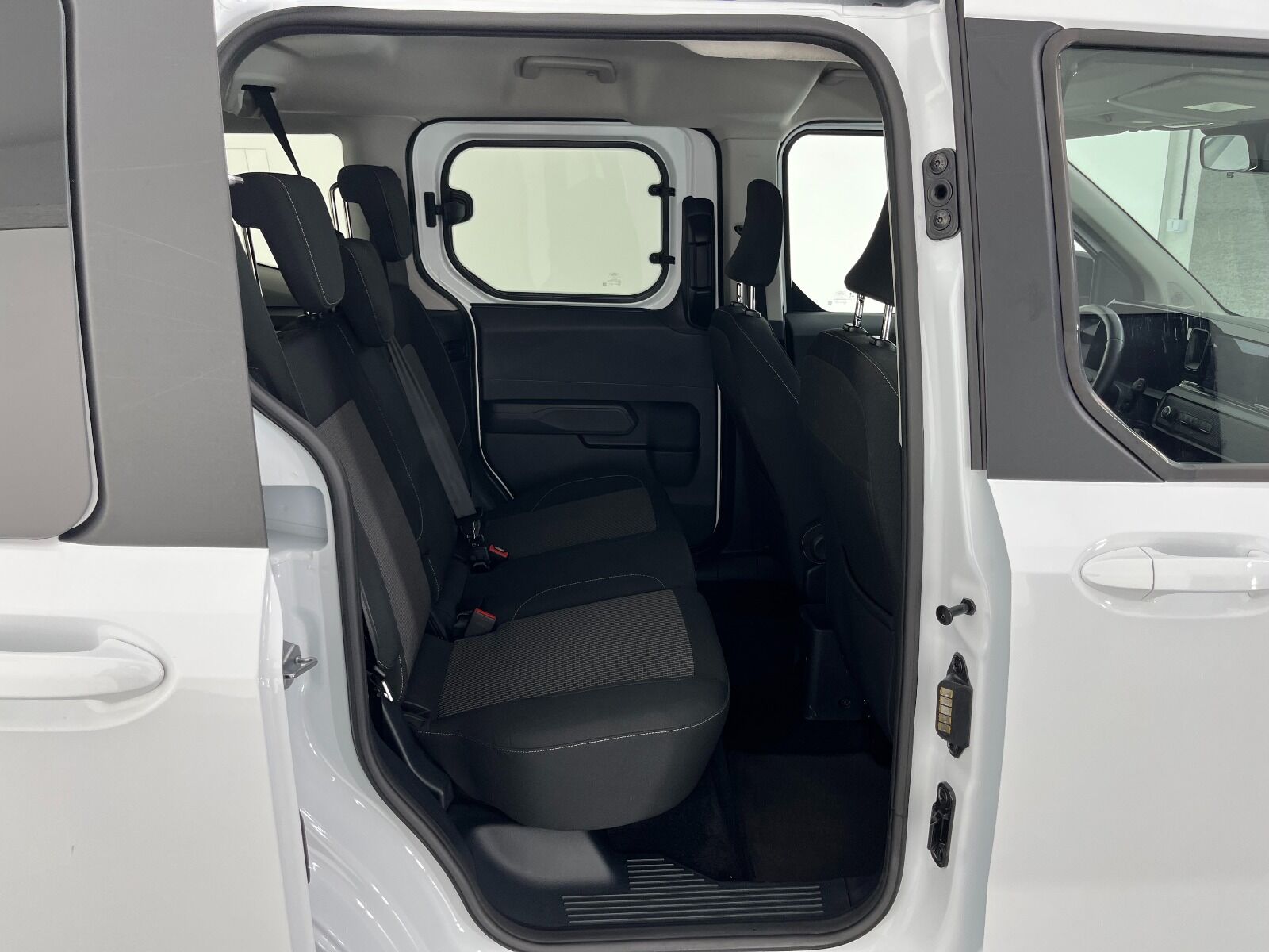 Ford Tourneo Courier Kombi 1.5 EcoBlue Deluxe - 2025 - Detay
