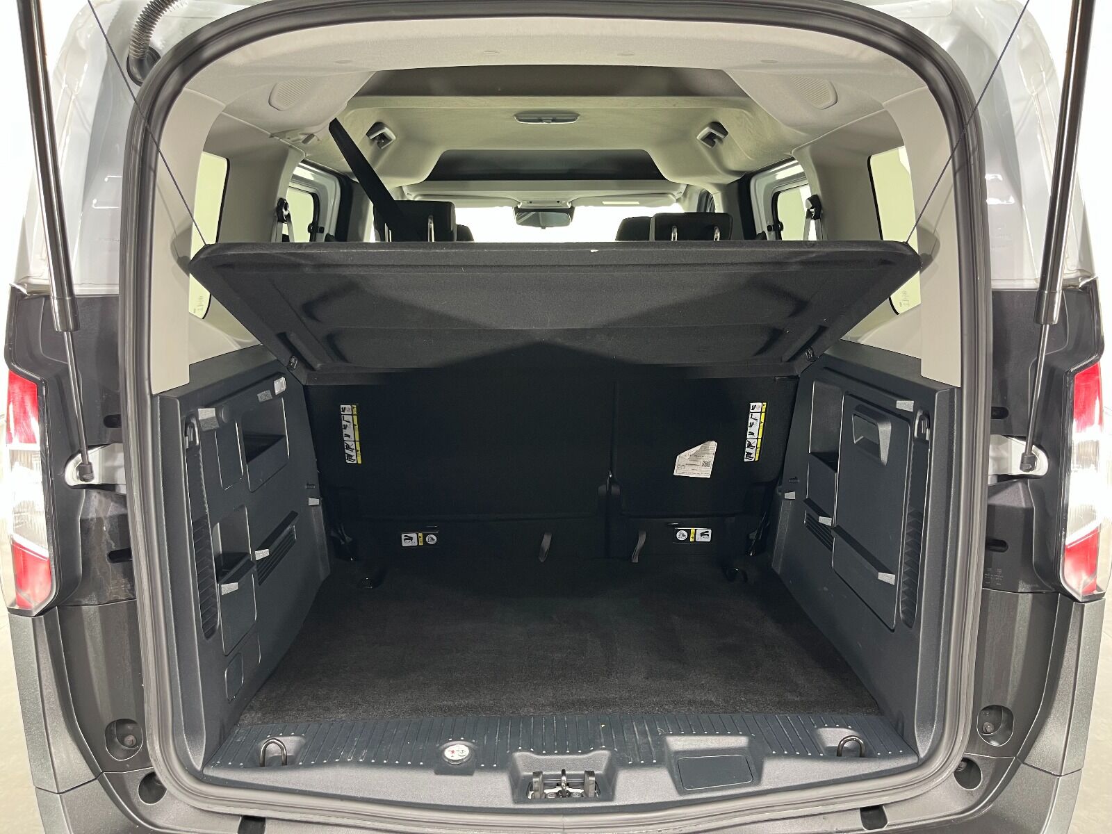 Ford Tourneo Courier Kombi 1.5 EcoBlue Deluxe - 2025 - Detay