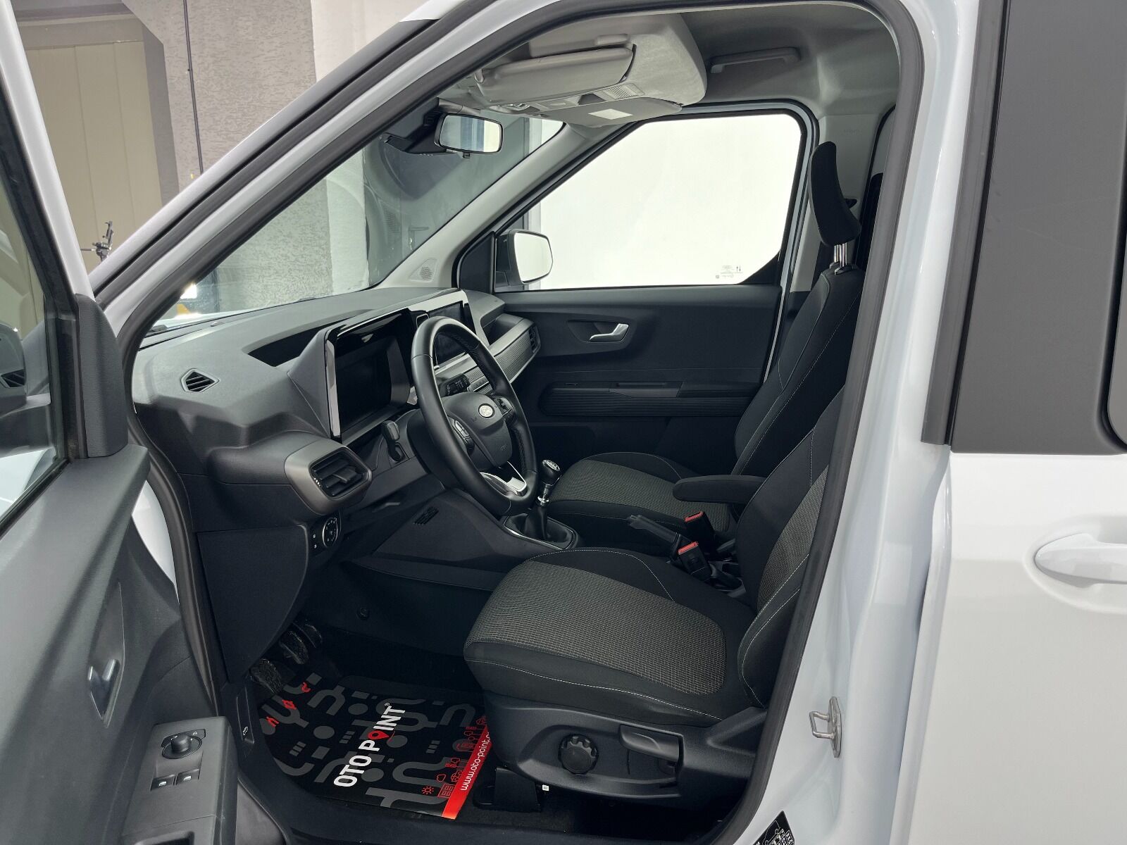 Ford Tourneo Courier Kombi 1.5 EcoBlue Deluxe - 2025 - Detay
