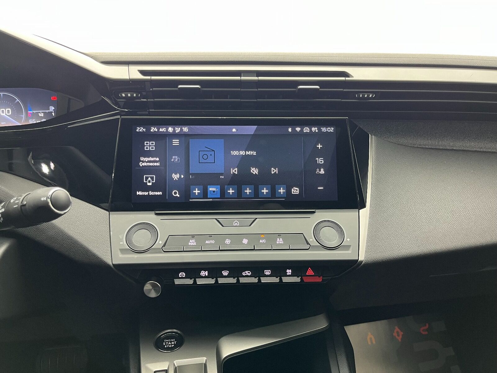 Peugeot 408 1.2 Puretech Allure EAT8 - 2025 - Detay