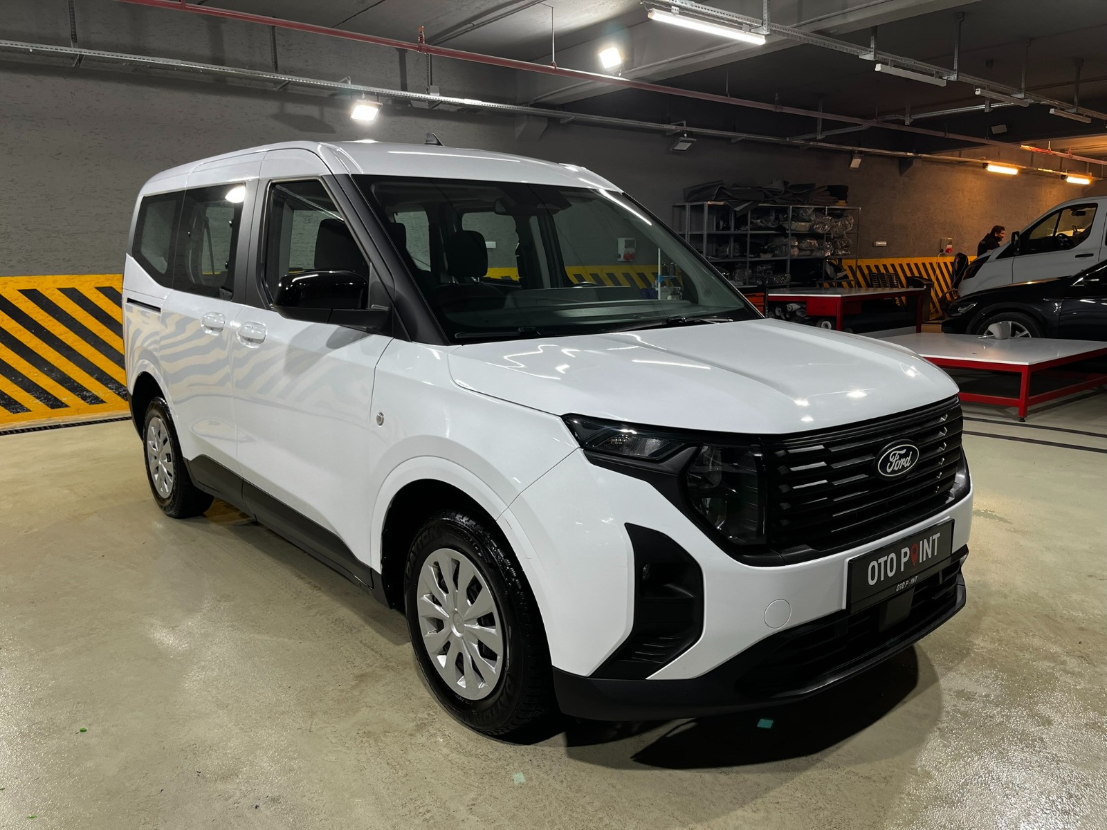 Ford Tourneo Courier Kombi 1.5 EcoBlue Deluxe - 2024