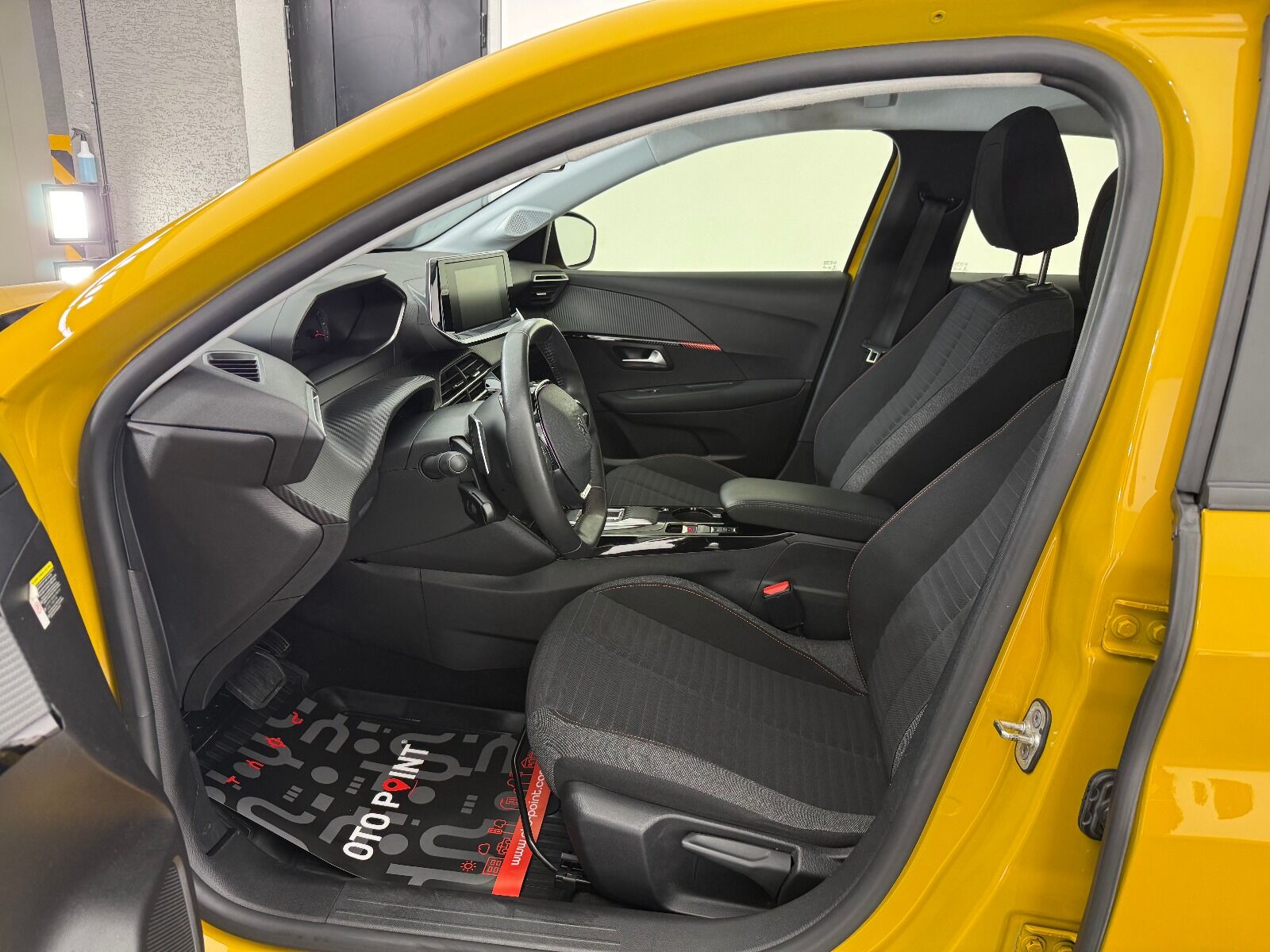 Peugeot 208 1.2 Puretech Active Prime EAT8 - 2022 - Detay