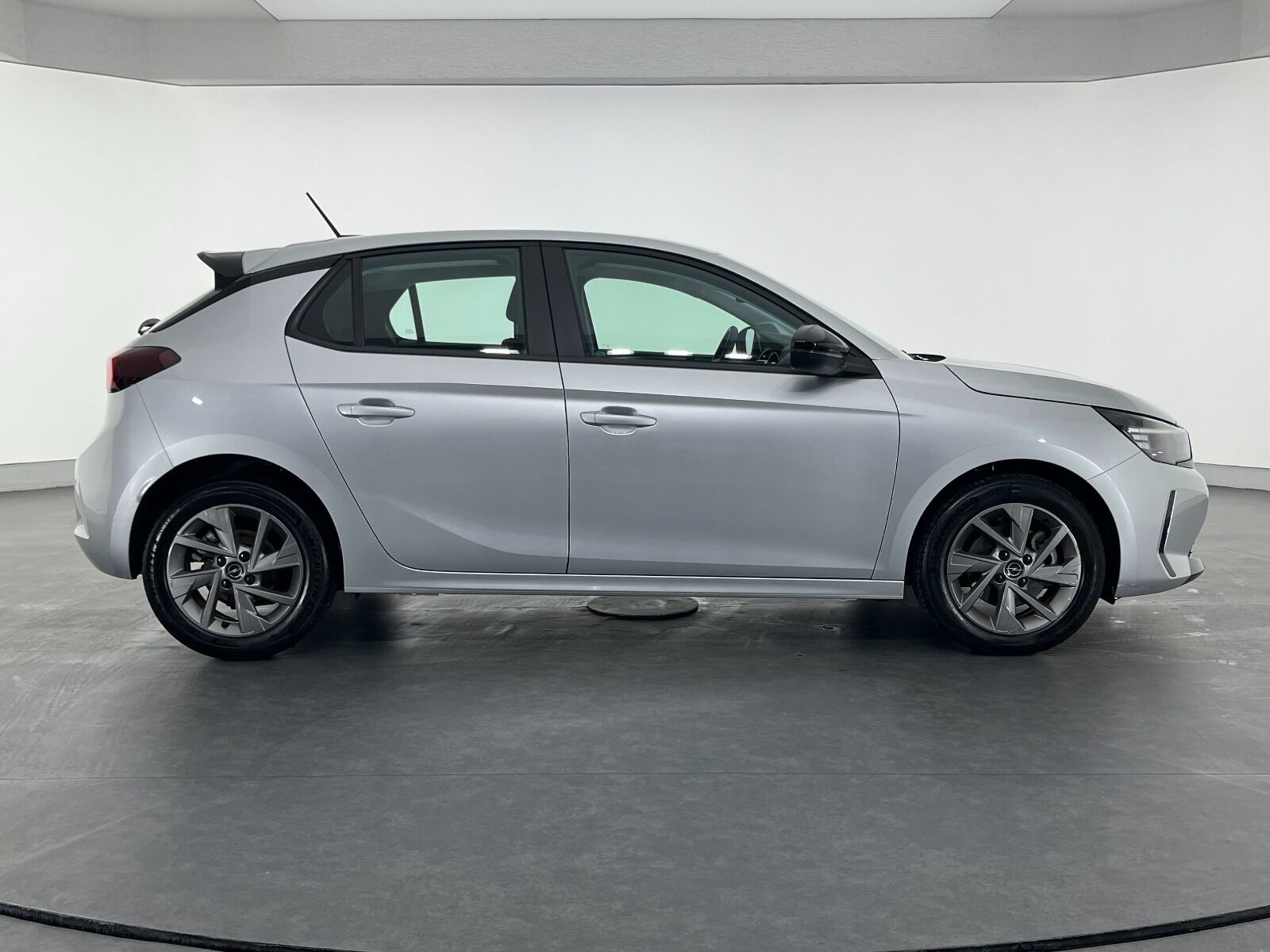 Opel Corsa 1.2 T Edition AT8 - 2025 - Detay