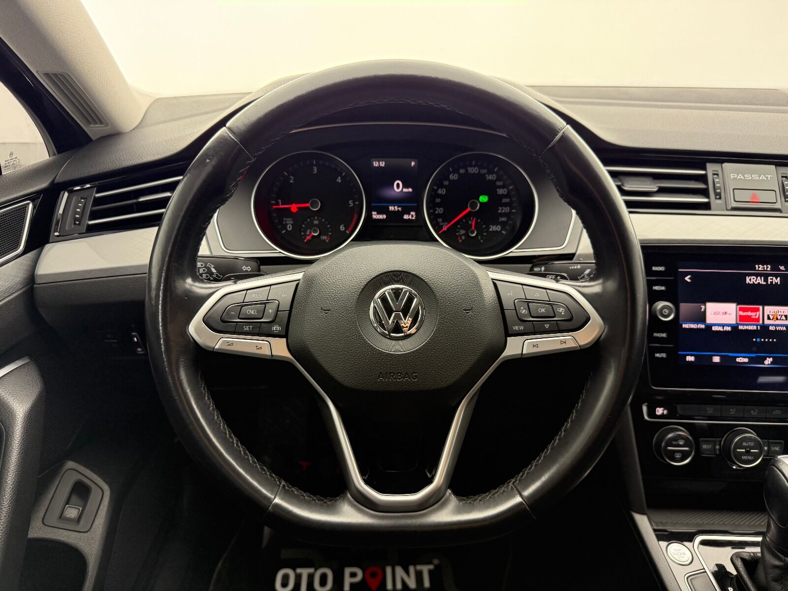 Volkswagen Passat 2.0 TDI BMT Business DSG - 2020 - Detay