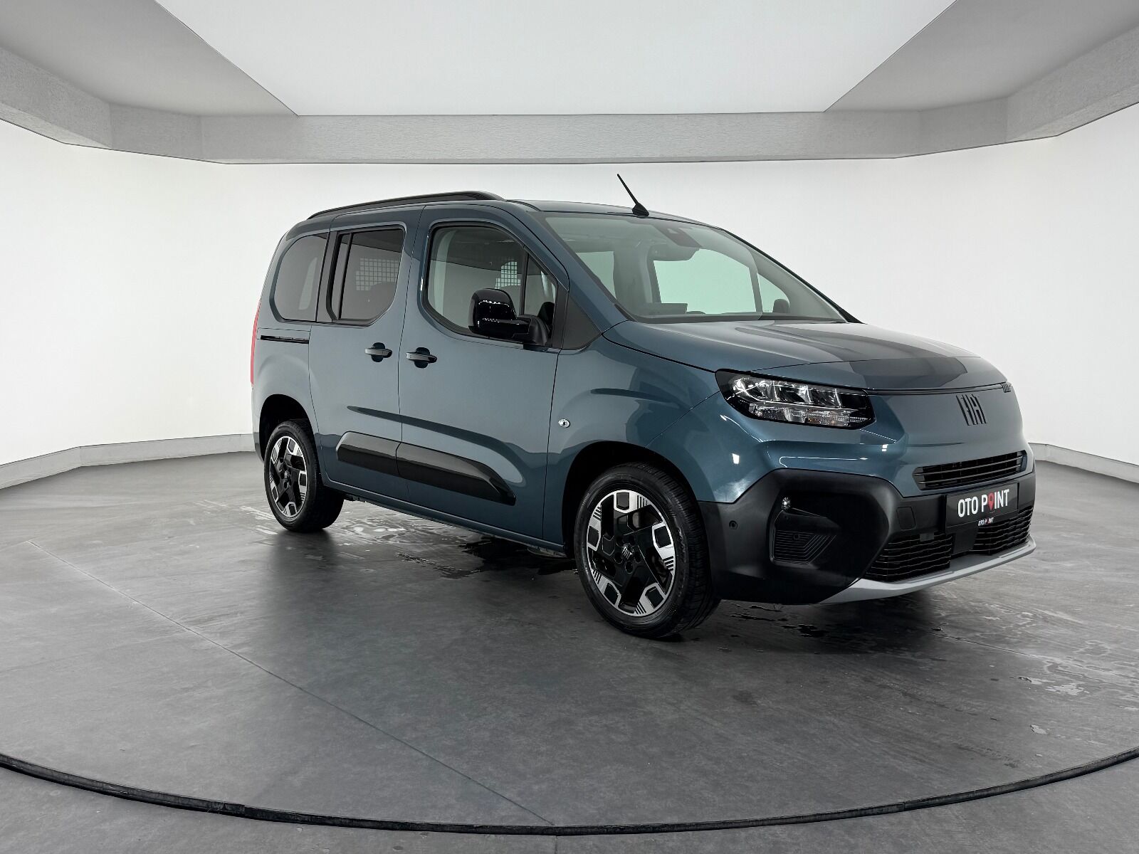 Fiat Doblo Combi 1.5 BlueHDİ Premio Plus - 2025 - Detay