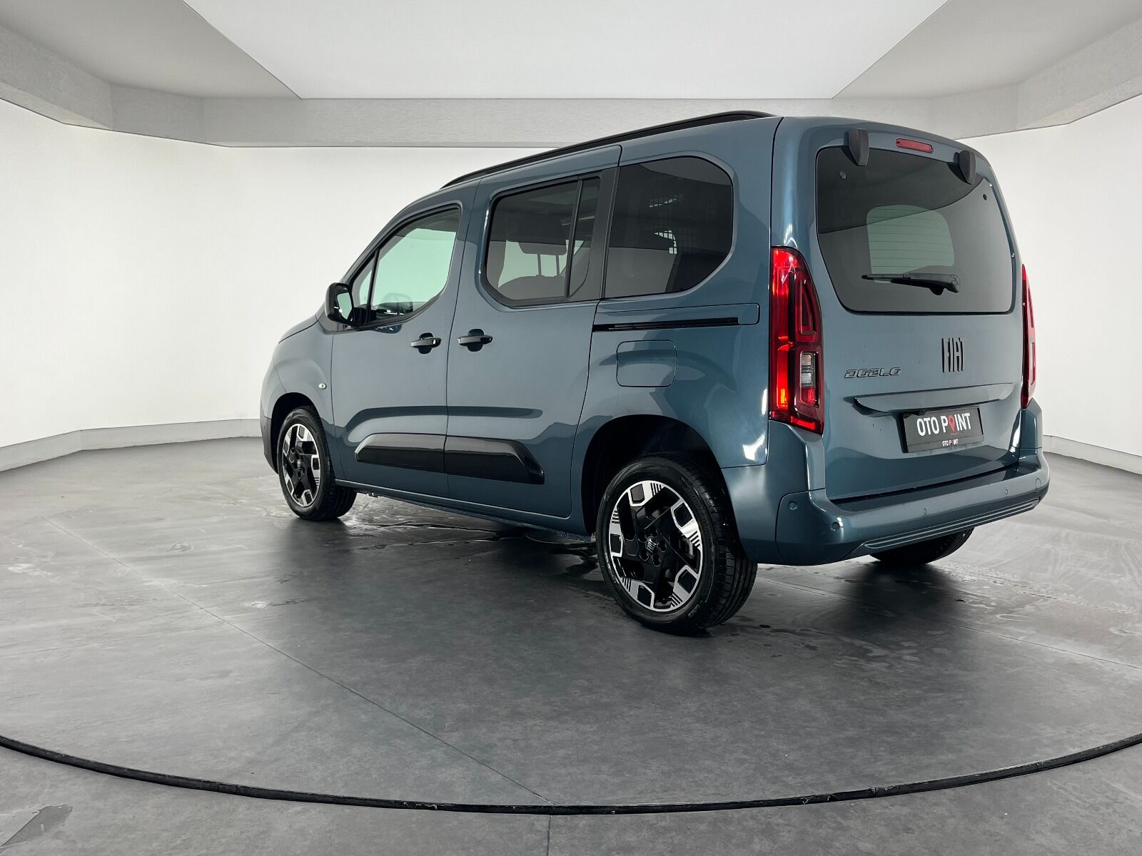 Fiat Doblo Combi 1.5 BlueHDİ Premio Plus - 2025 - Detay