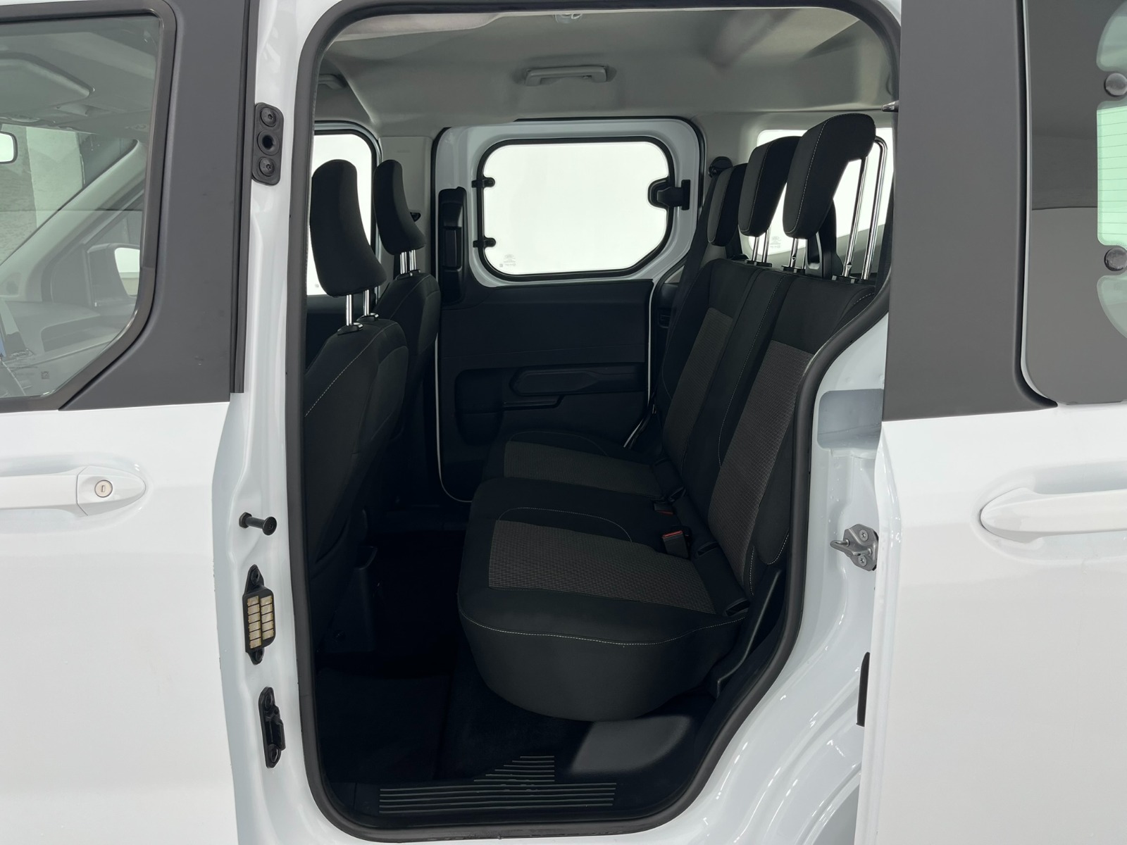 Ford Tourneo Courier Kombi 1.5 EcoBlue Deluxe - 2024 - Detay