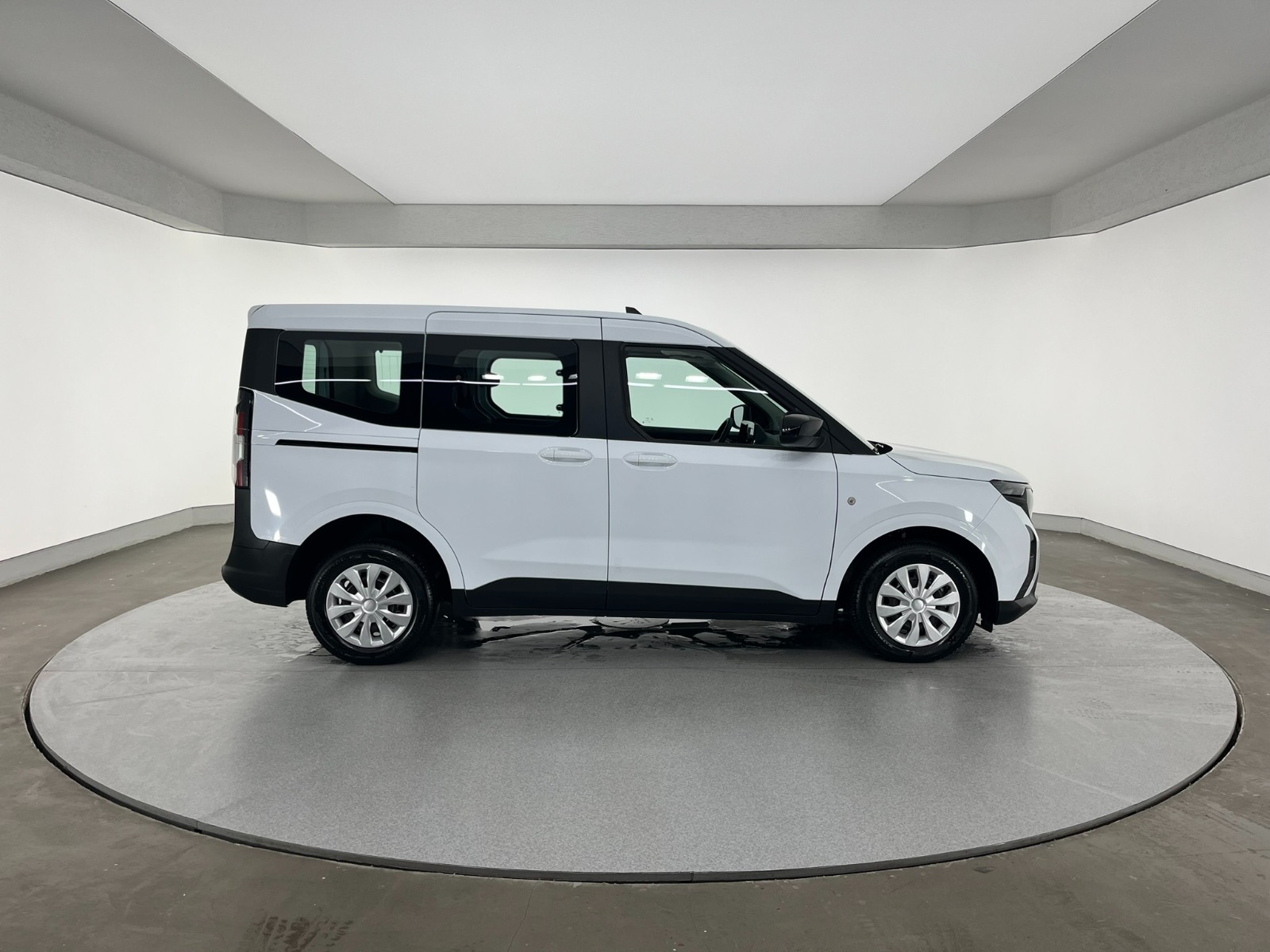 Ford Tourneo Courier Kombi 1.5 EcoBlue Deluxe - 2024 - Detay
