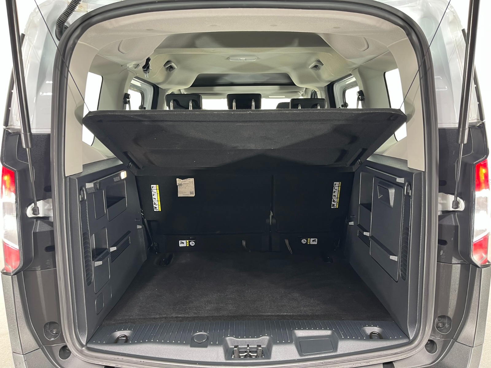 Ford Tourneo Courier Kombi 1.5 EcoBlue Deluxe - 2024 - Detay