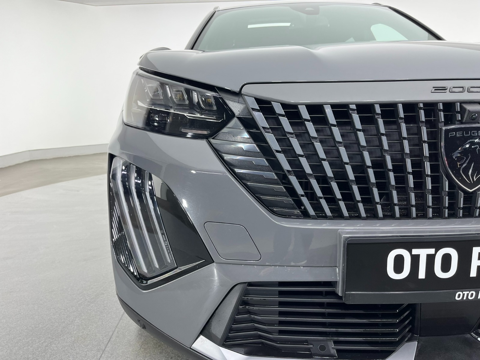 Peugeot 2008 Crossover 1.2 PureTech GT EAT8 - 2024 - Detay