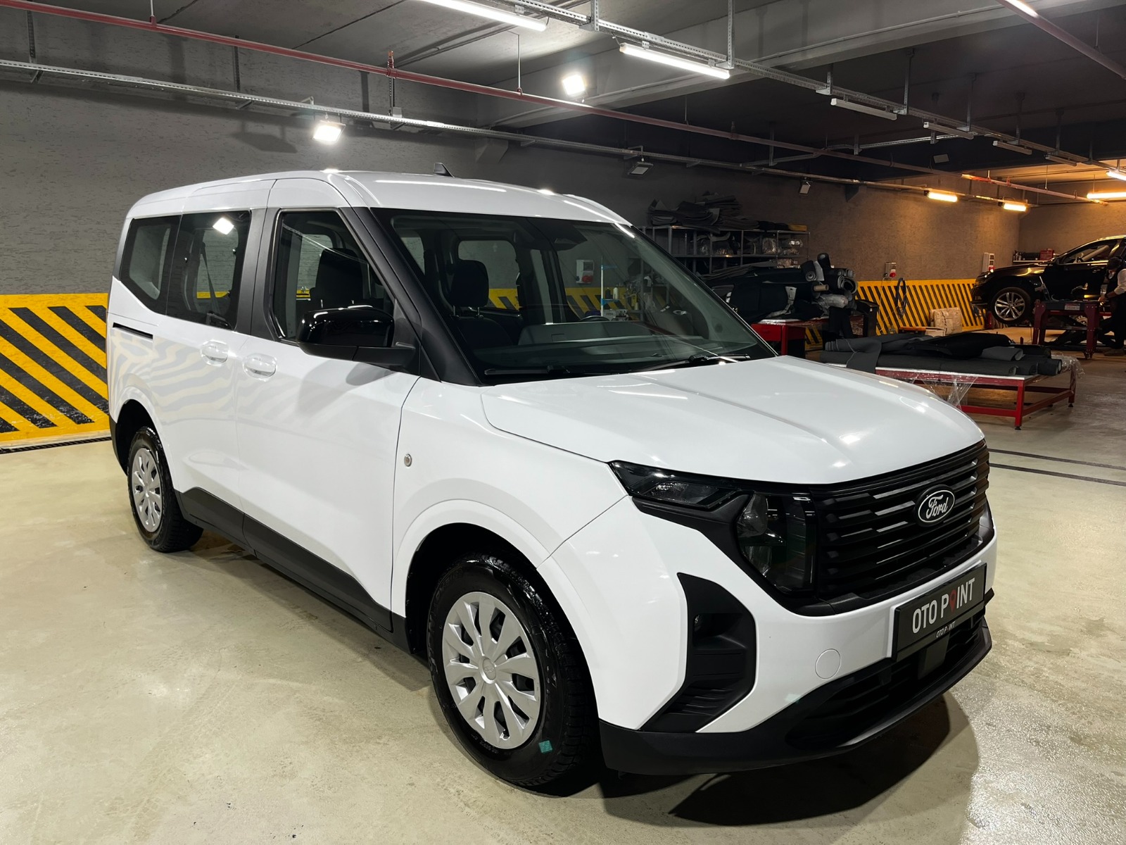 Ford Tourneo Courier Kombi 1.5 EcoBlue Deluxe - 2024