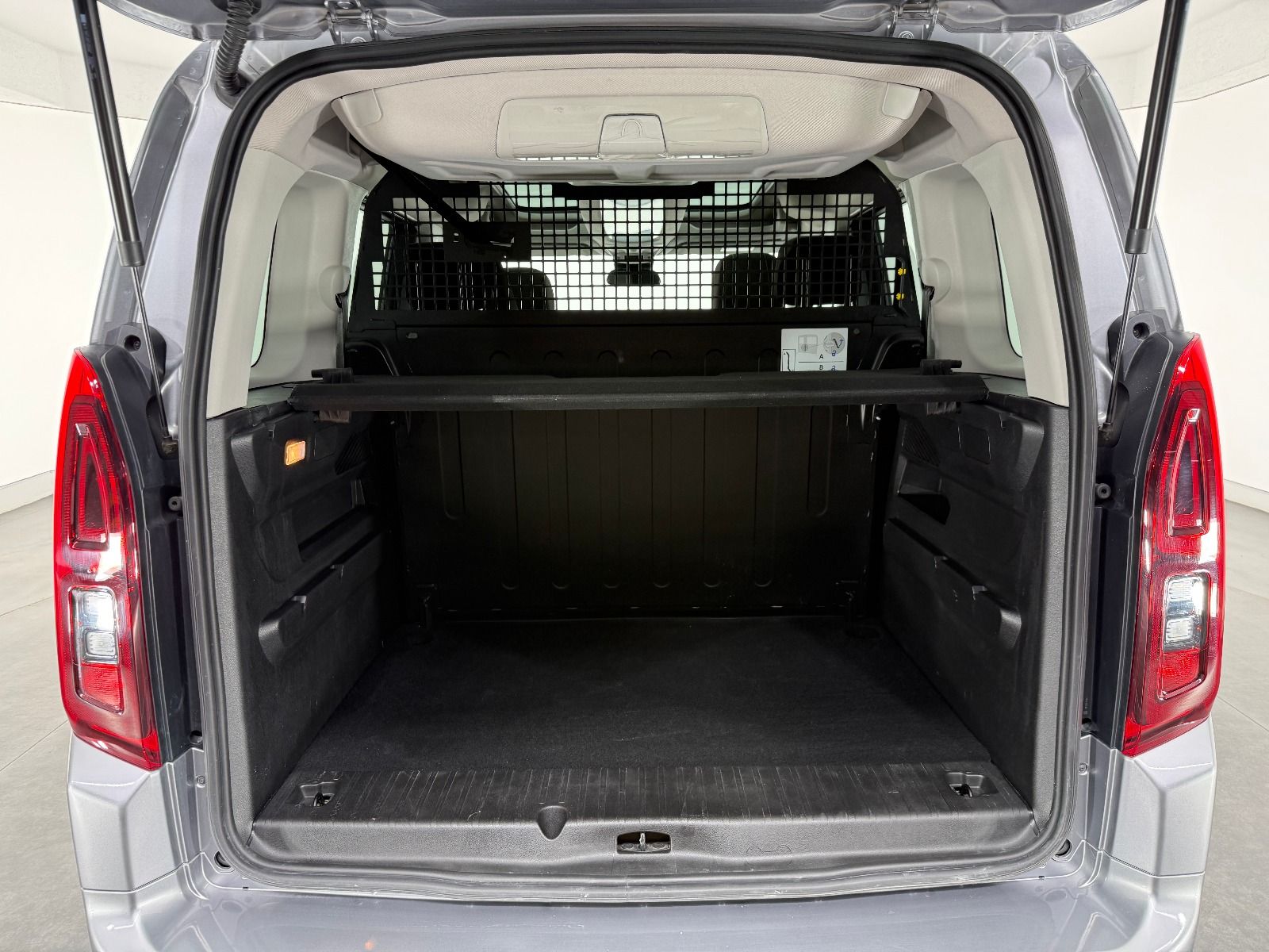 Fiat Doblo Combi 1.5 BlueHDİ Premio Plus - 2025 - Detay