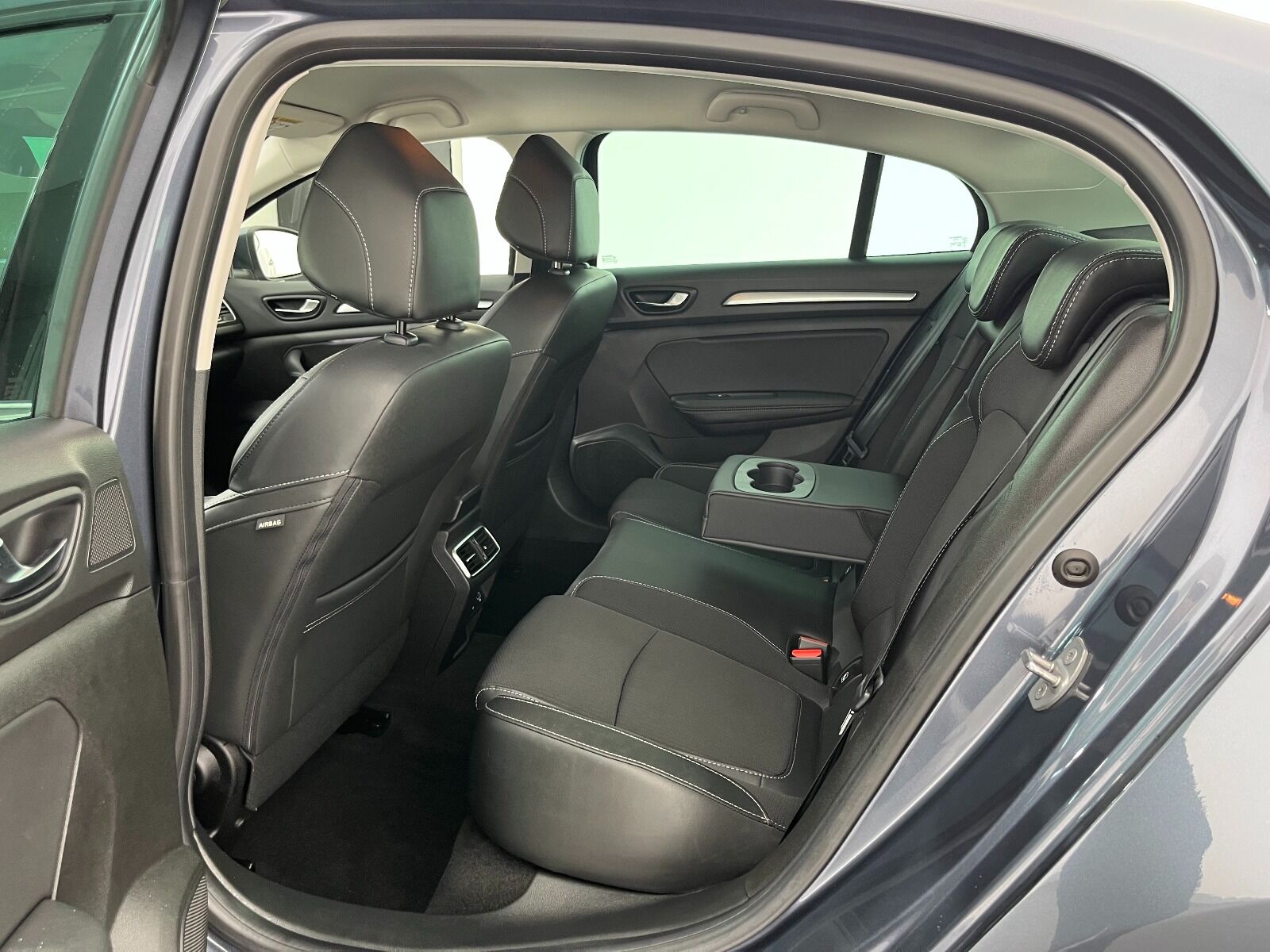 Renault Megane Sedan 1.5 Blue DCI Icon EDC - 2024 - Detay