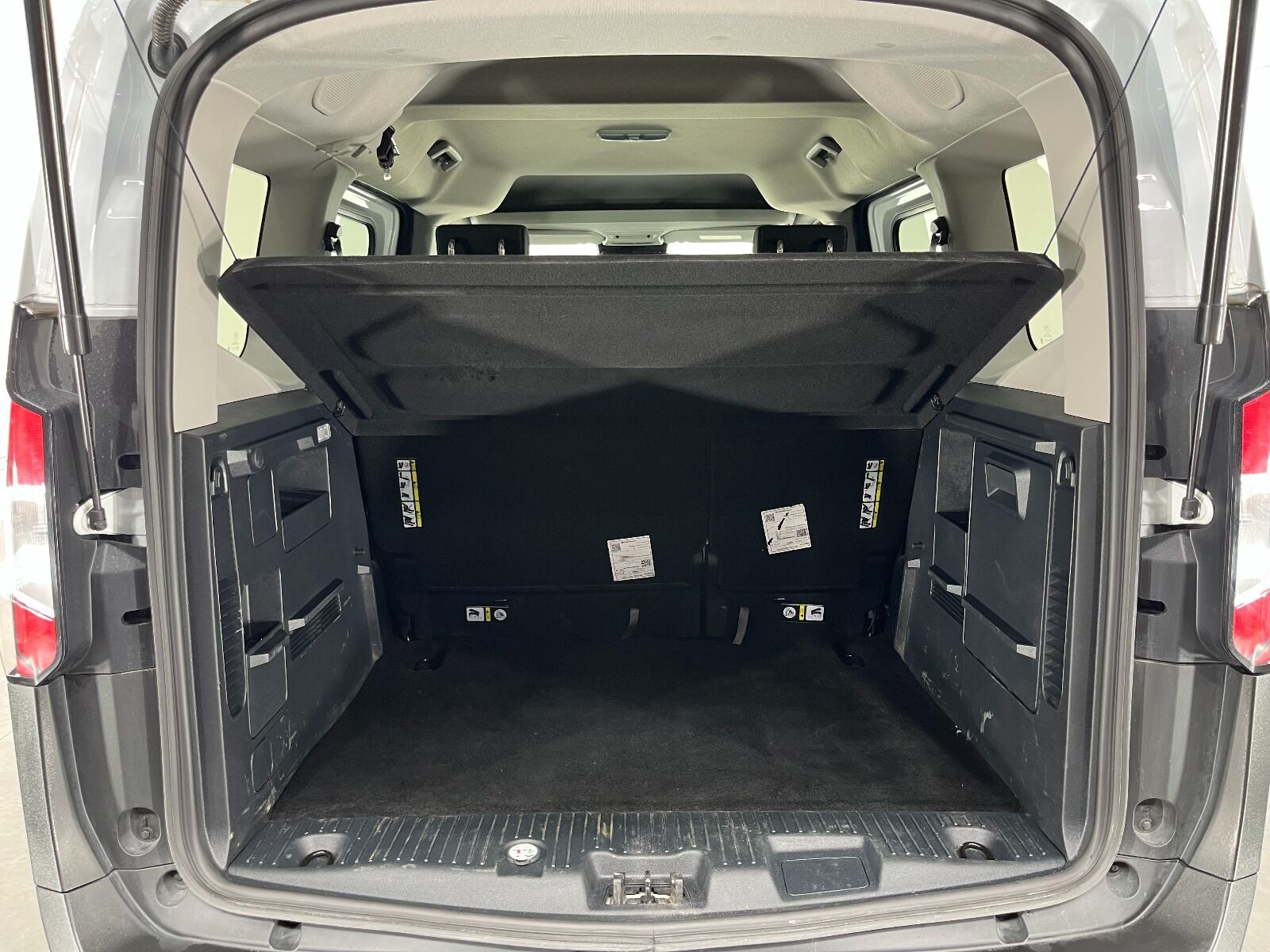 Ford Tourneo Courier Kombi 1.5 EcoBlue Deluxe - 2025 - Detay