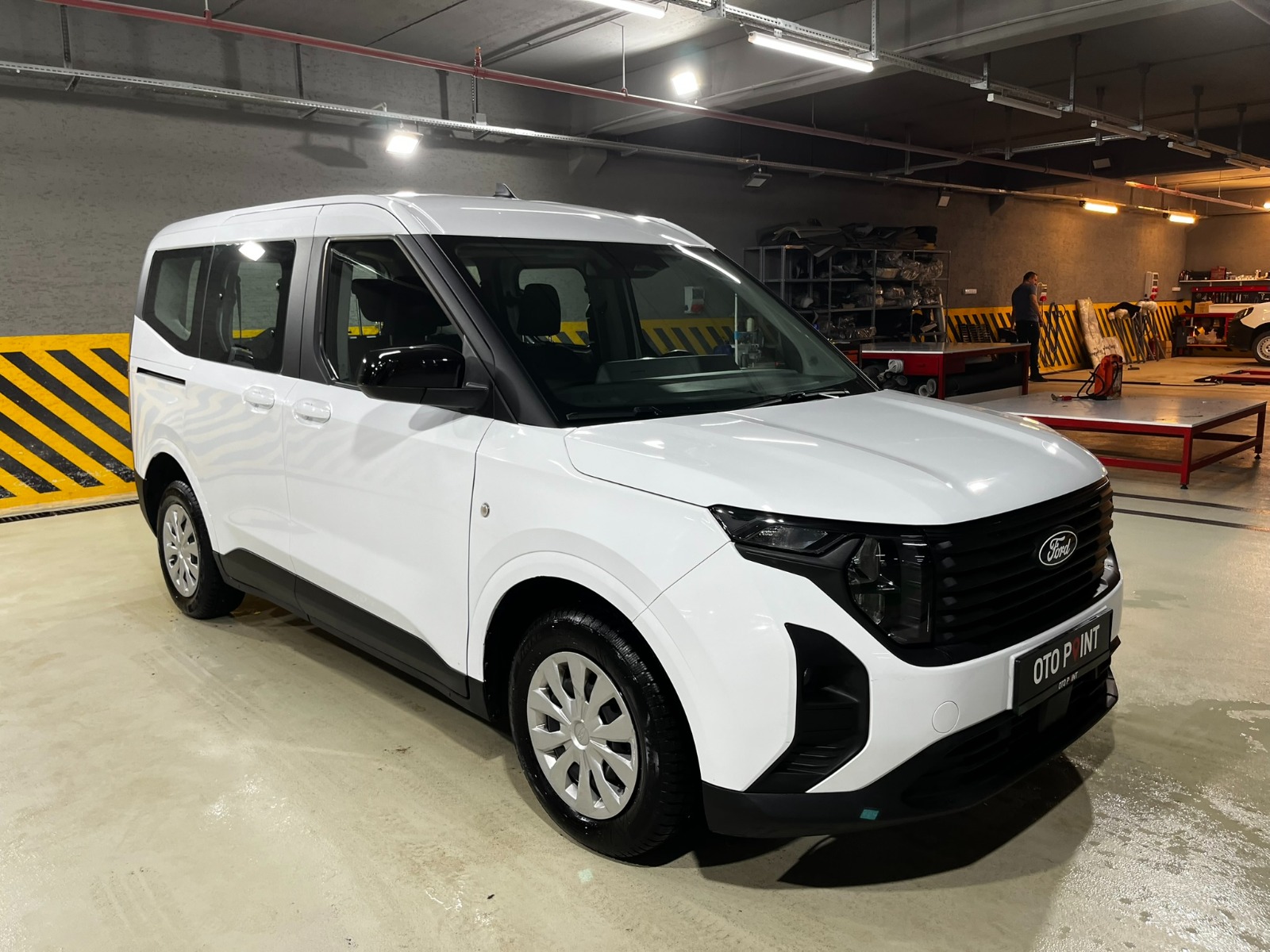 Ford Tourneo Courier Kombi 1.5 EcoBlue Deluxe - 2024