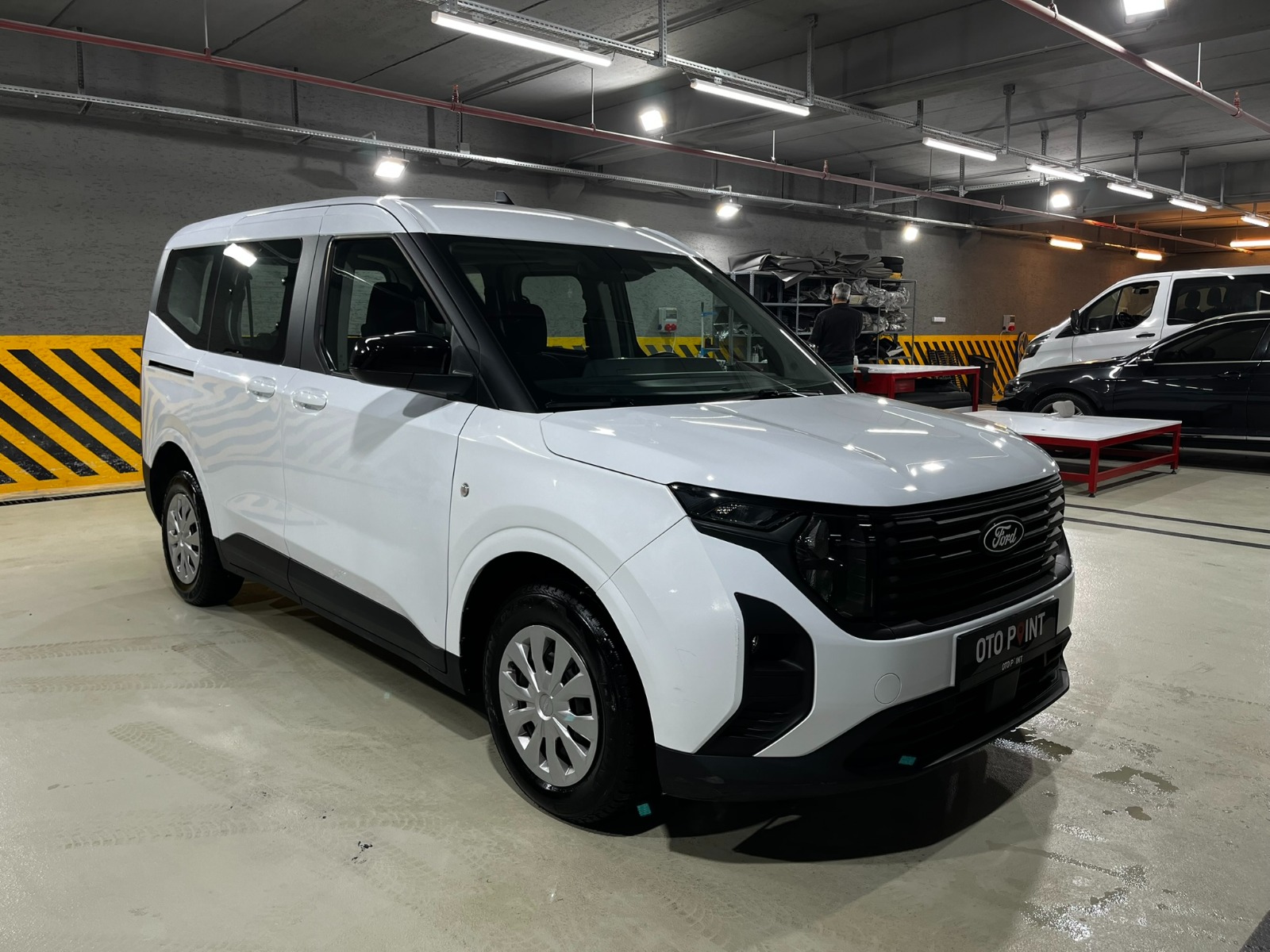 Ford Tourneo Courier Kombi 1.5 EcoBlue Deluxe - 2024