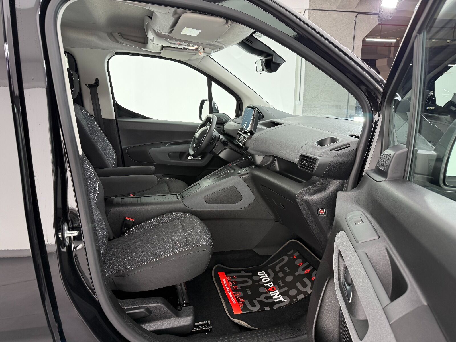 Peugeot Rifter 1.5 BlueHDI Allure EAT8 - 2026 - Detay