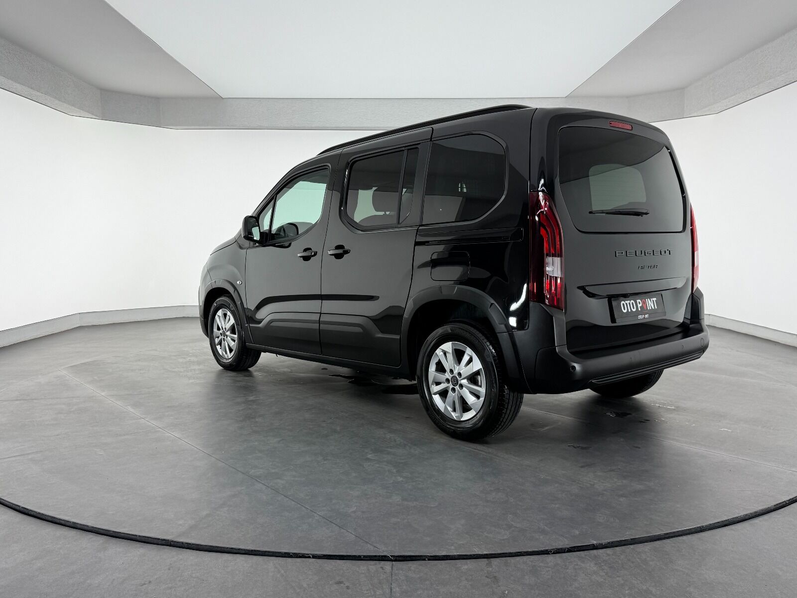 Peugeot Rifter 1.5 BlueHDI Allure EAT8 - 2026 - Detay