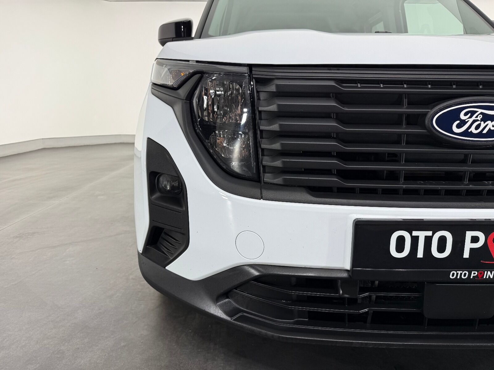 Ford Tourneo Courier 1.0 EcoBoost Deluxe - 2025 - Detay