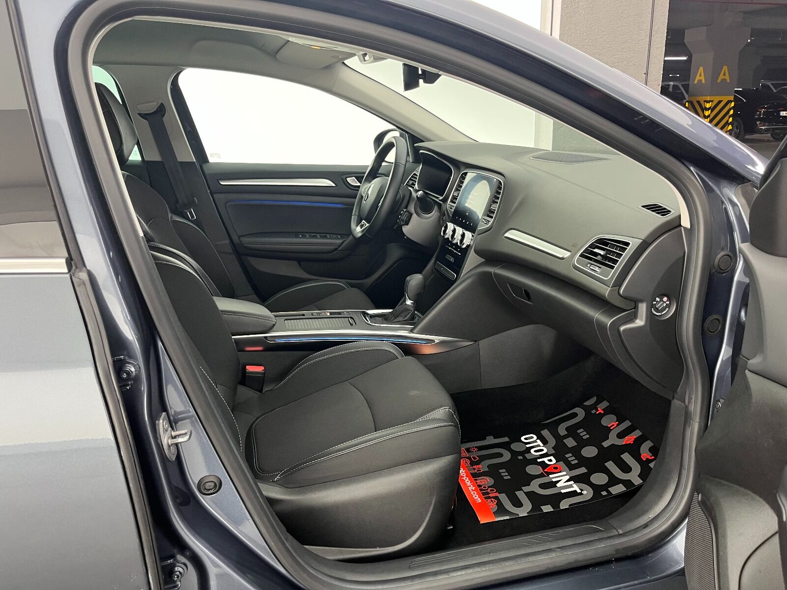 Renault Megane Sedan 1.5 Blue DCI Icon EDC - 2024 - Detay