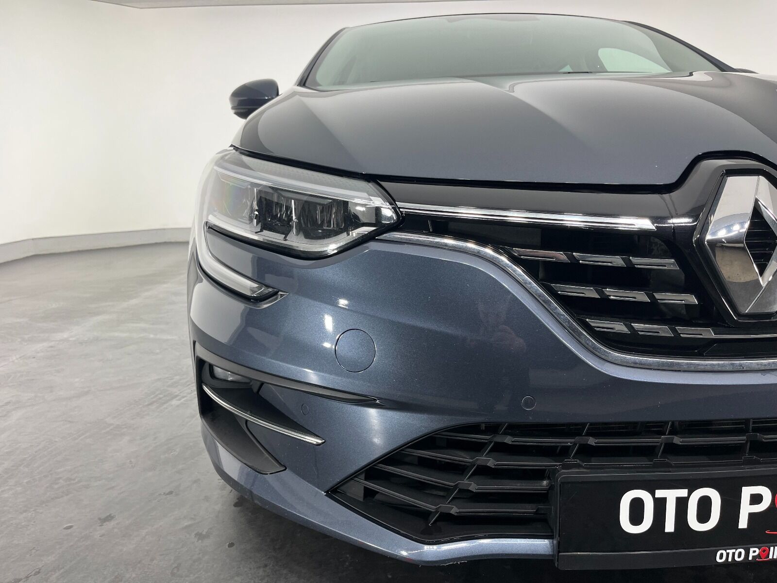 Renault Megane Sedan 1.5 Blue DCI Icon EDC - 2024 - Detay