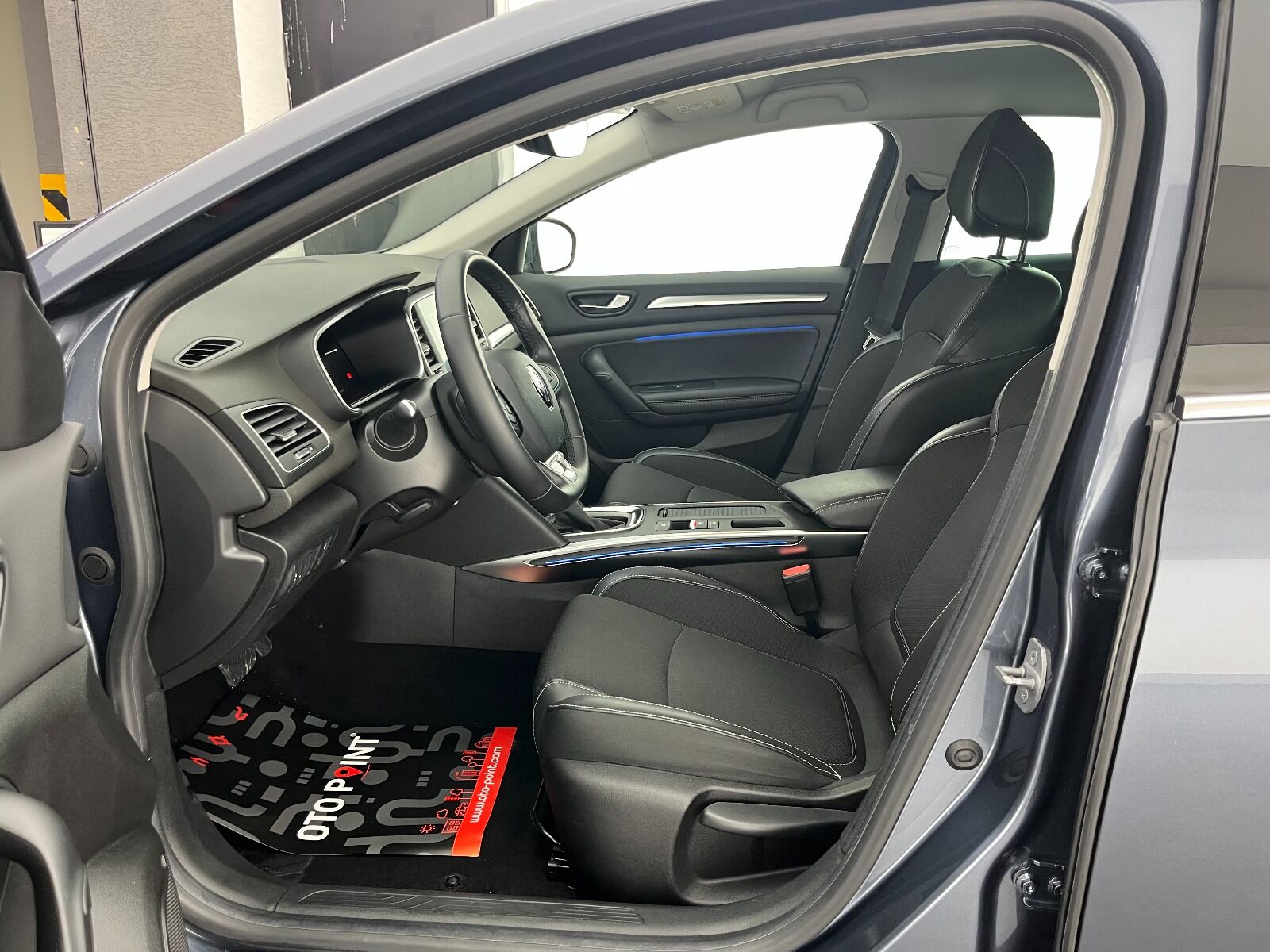 Renault Megane Sedan 1.5 Blue DCI Icon EDC - 2024 - Detay