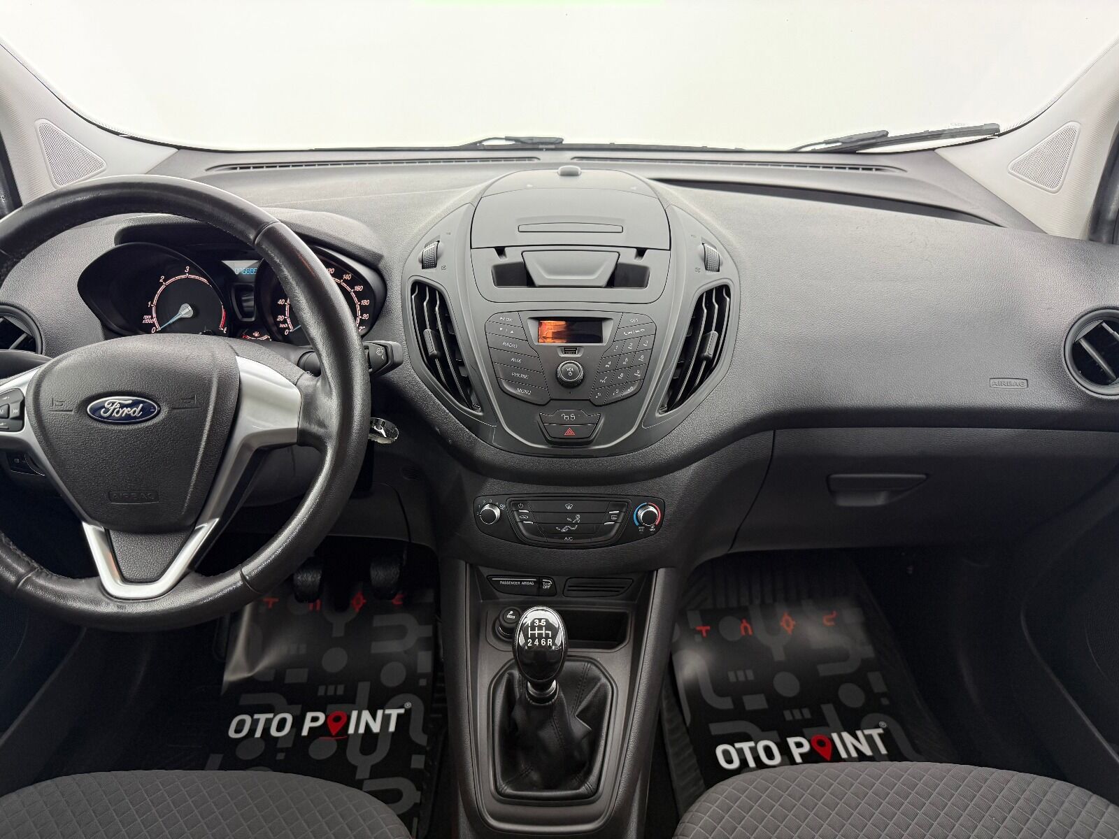 Ford Tourneo Courier 1.5 TDCI Deluxe - 2023 - Detay