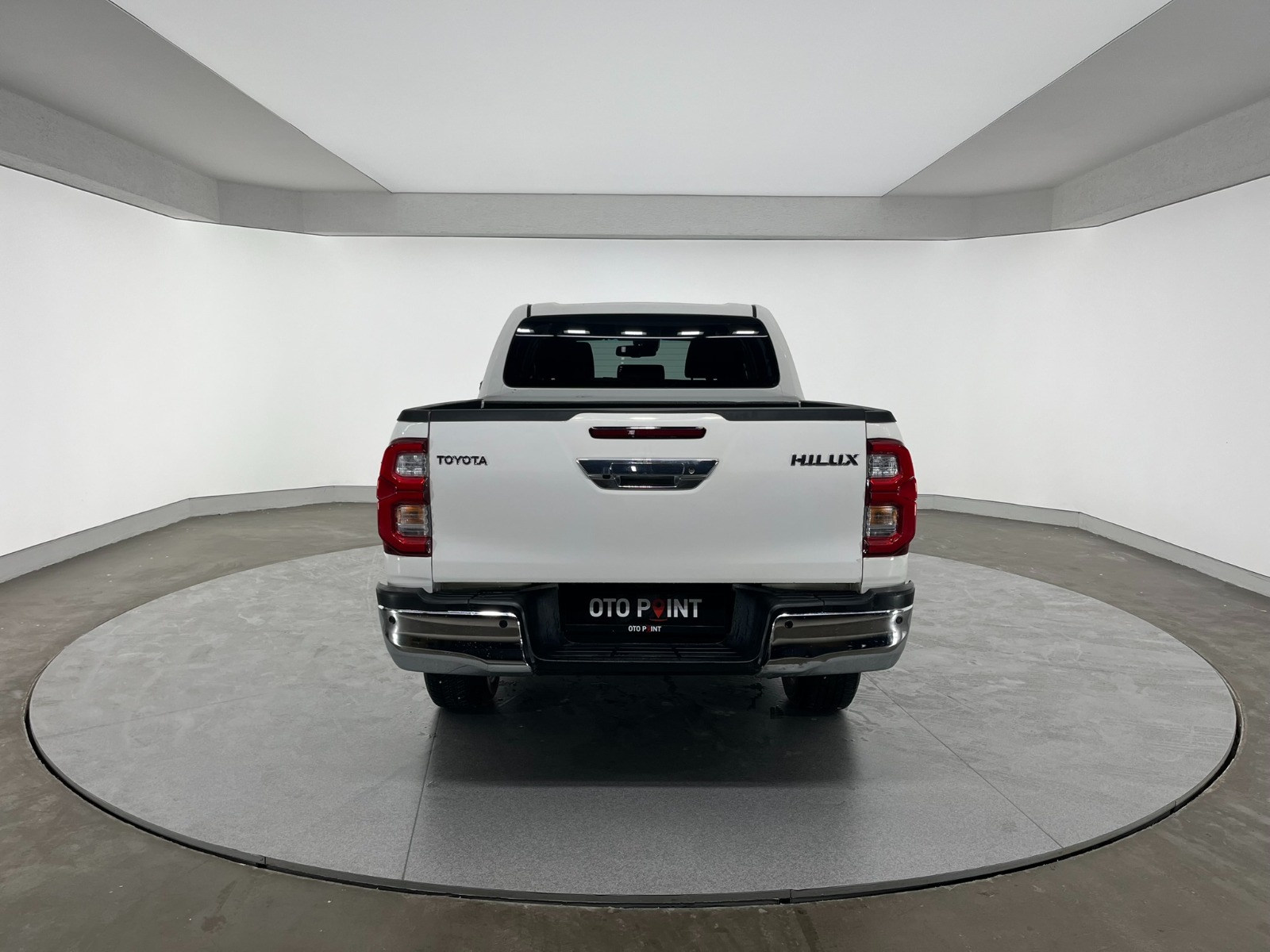 Toyota Hi-Lux Çift Kabin Pick-Up 2.4 D-4D 4x4 Hi-Cruiser Otomatik - 2022 - Detay