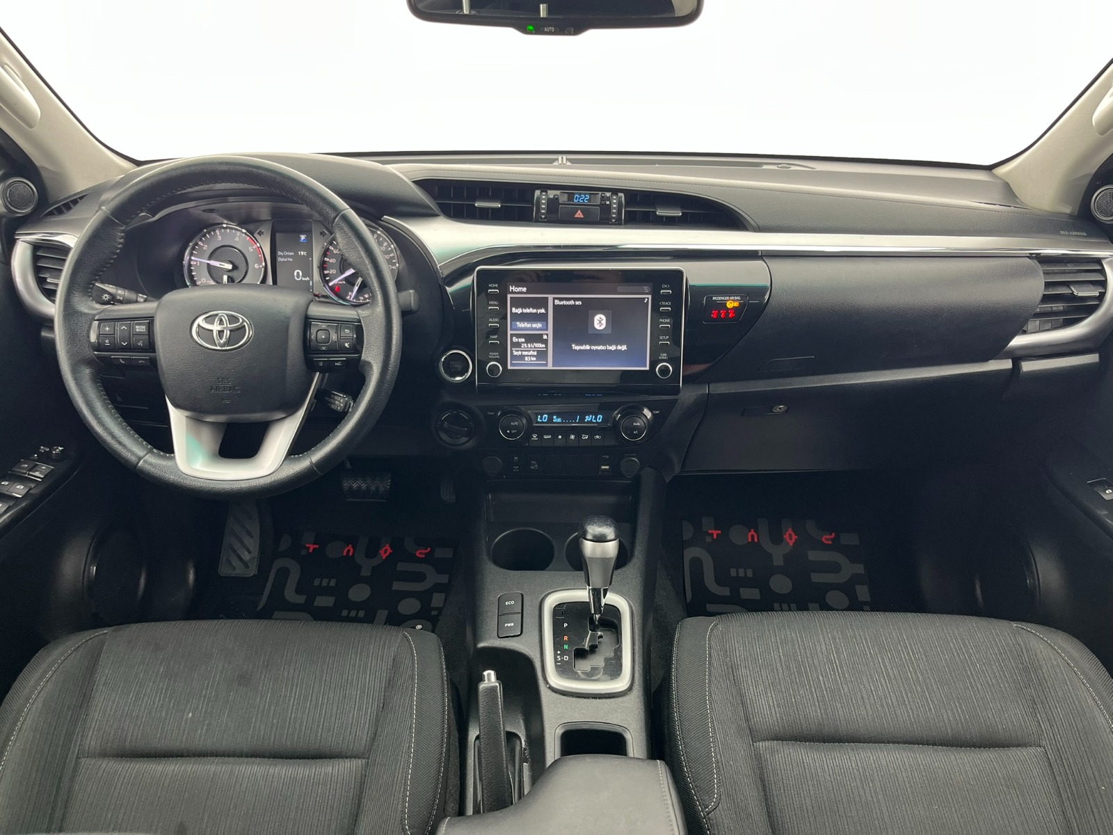 Toyota Hi-Lux Çift Kabin Pick-Up 2.4 D-4D 4x4 Hi-Cruiser Otomatik - 2022 - Detay