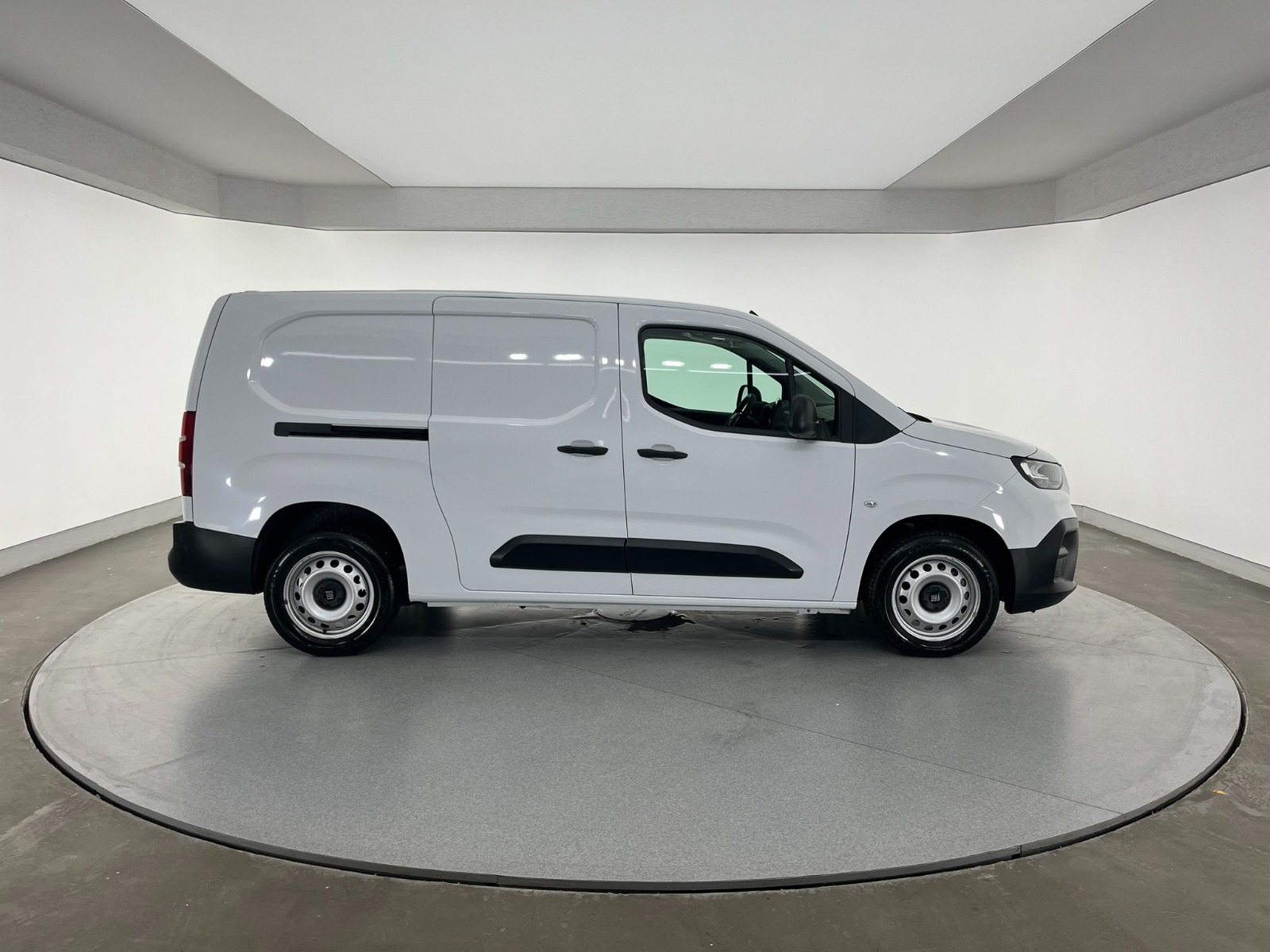 Fiat Doblo Cargo 1.5 BlueHDI Maxi - 2024 - Detay