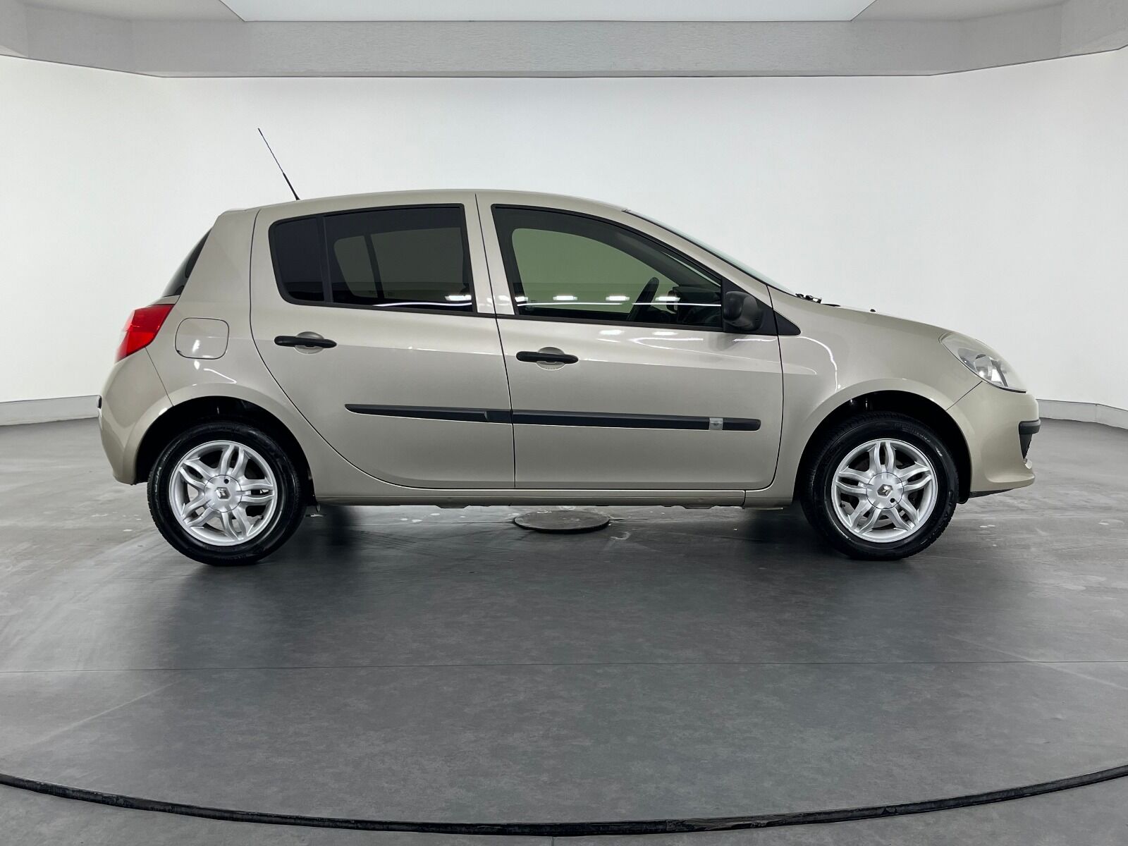 Renault Clio 1.2 16V Authentique - 2008 - Detay