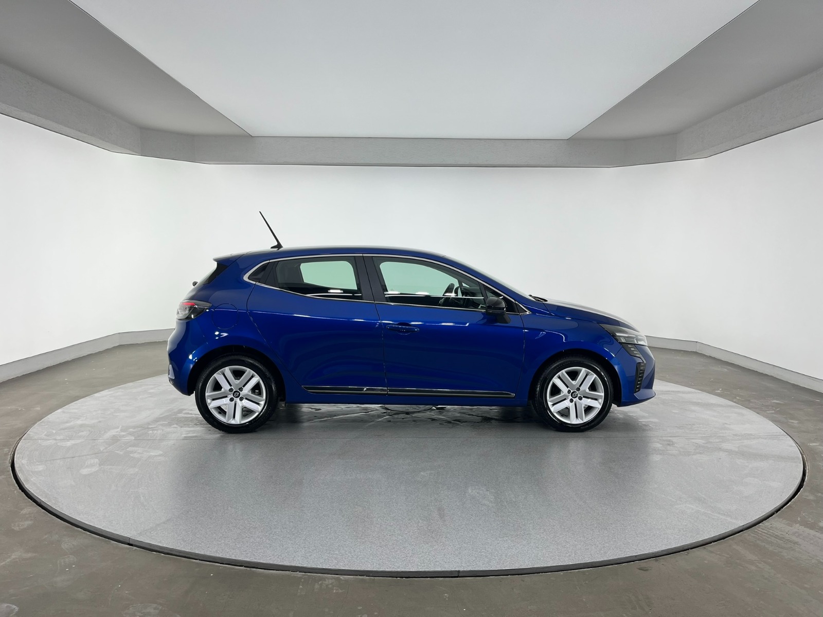 Renault Clio Hatchback 1.0 TCe Evolution X-Tronic - 2024 - Detay