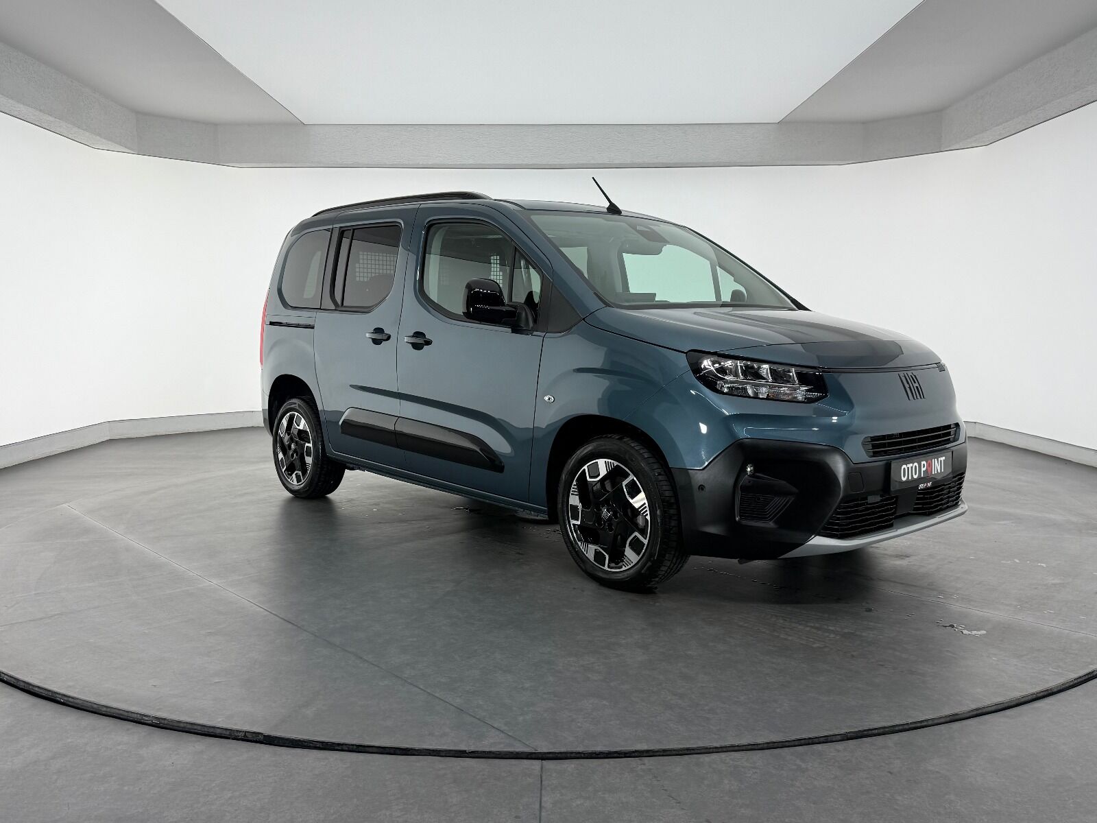 Fiat Doblo Combi 1.5 BlueHDİ Premio Plus - 2025 - Detay