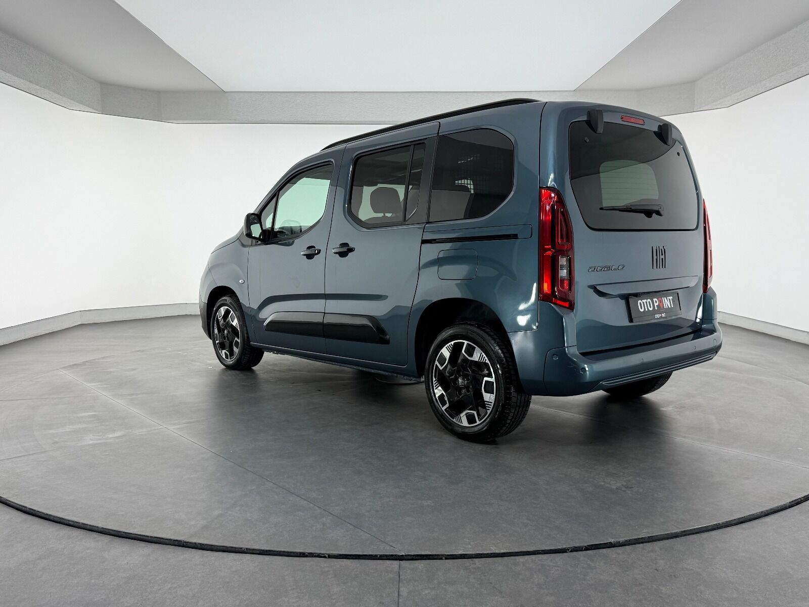 Fiat Doblo Combi 1.5 BlueHDİ Premio Plus - 2025 - Detay