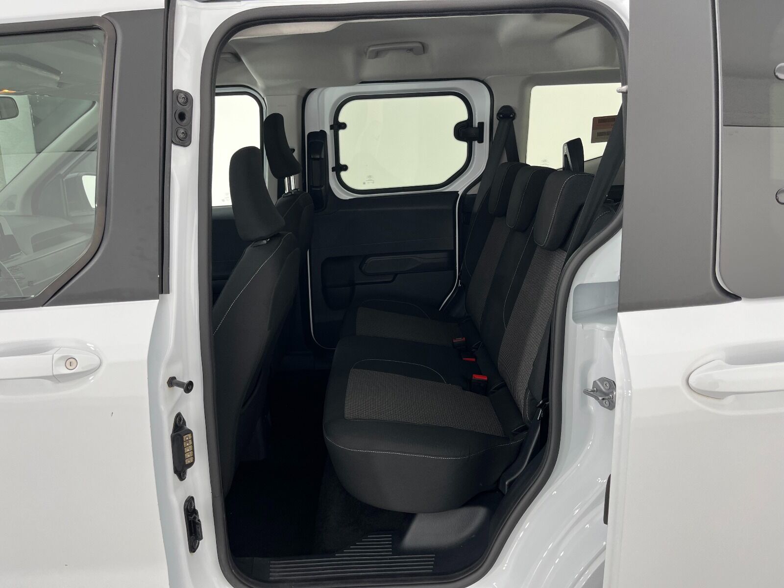 Ford Tourneo Courier Kombi 1.5 EcoBlue Deluxe - 2025 - Detay