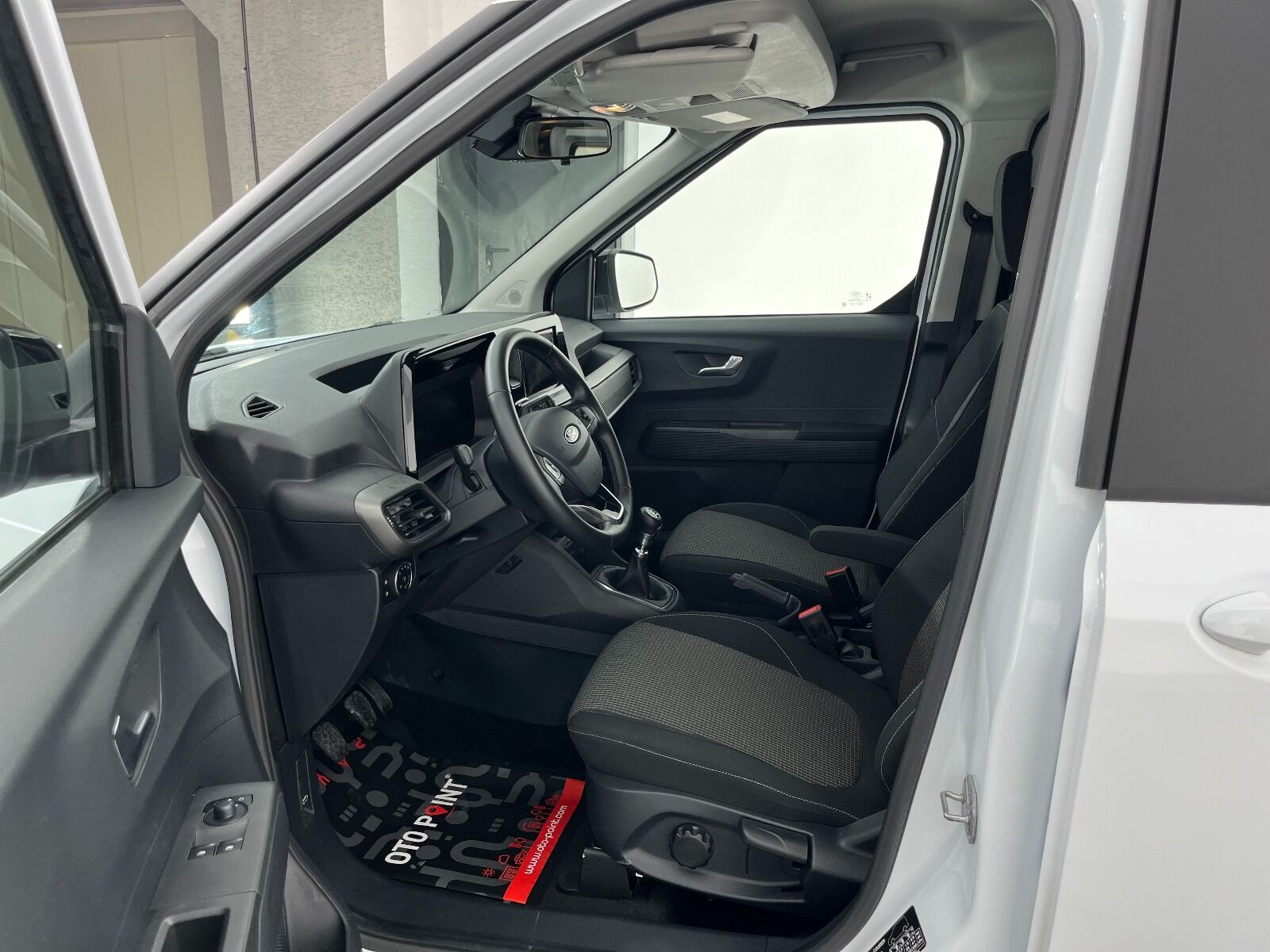 Ford Tourneo Courier Kombi 1.5 EcoBlue Deluxe - 2025 - Detay