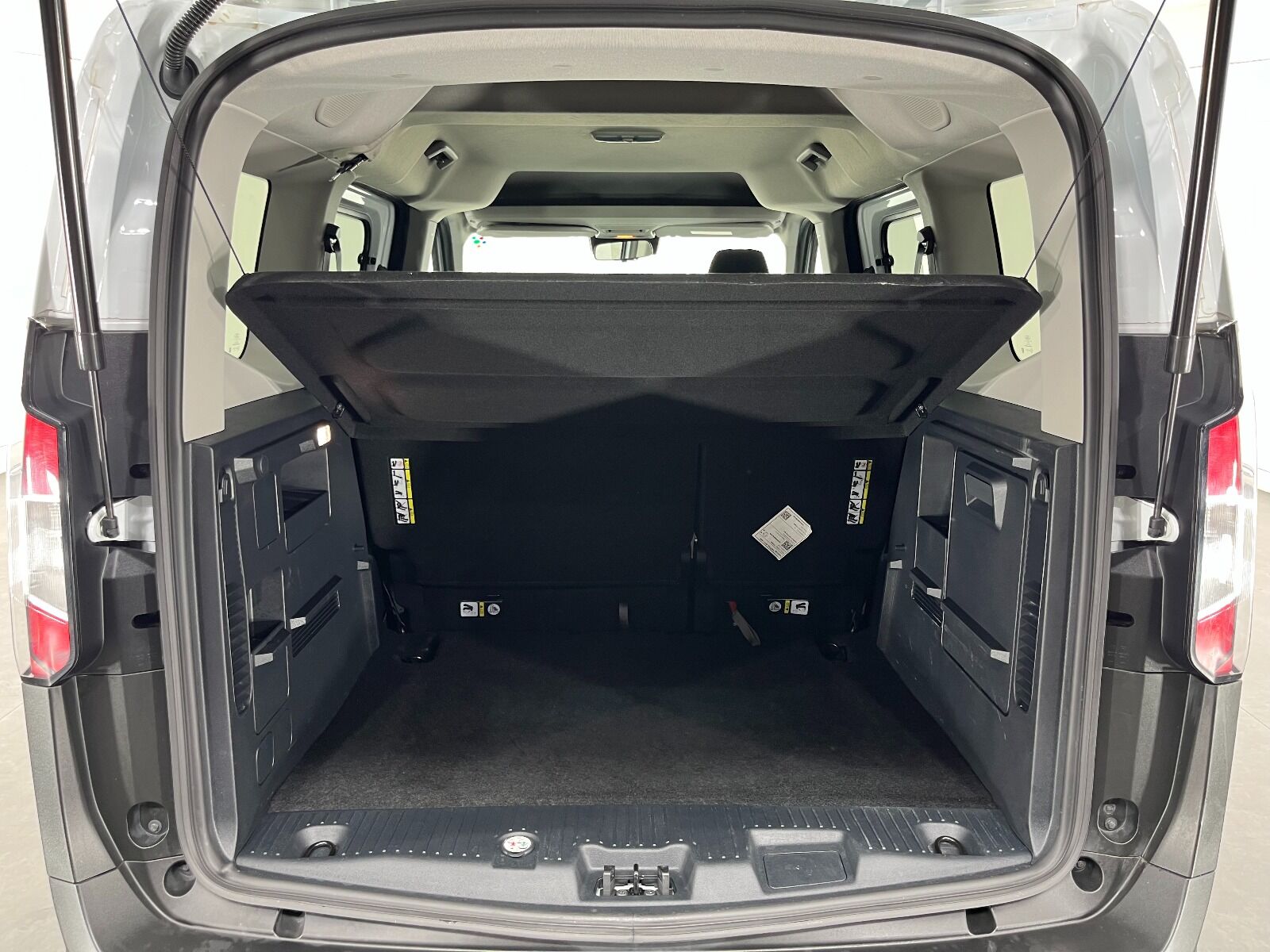 Ford Tourneo Courier Kombi 1.5 EcoBlue Deluxe - 2025 - Detay