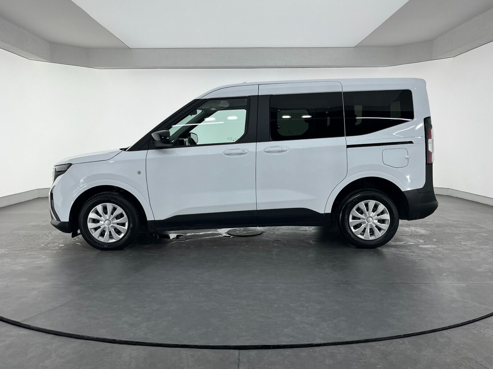 Ford Tourneo Courier Kombi 1.5 EcoBlue Deluxe - 2025 - Detay
