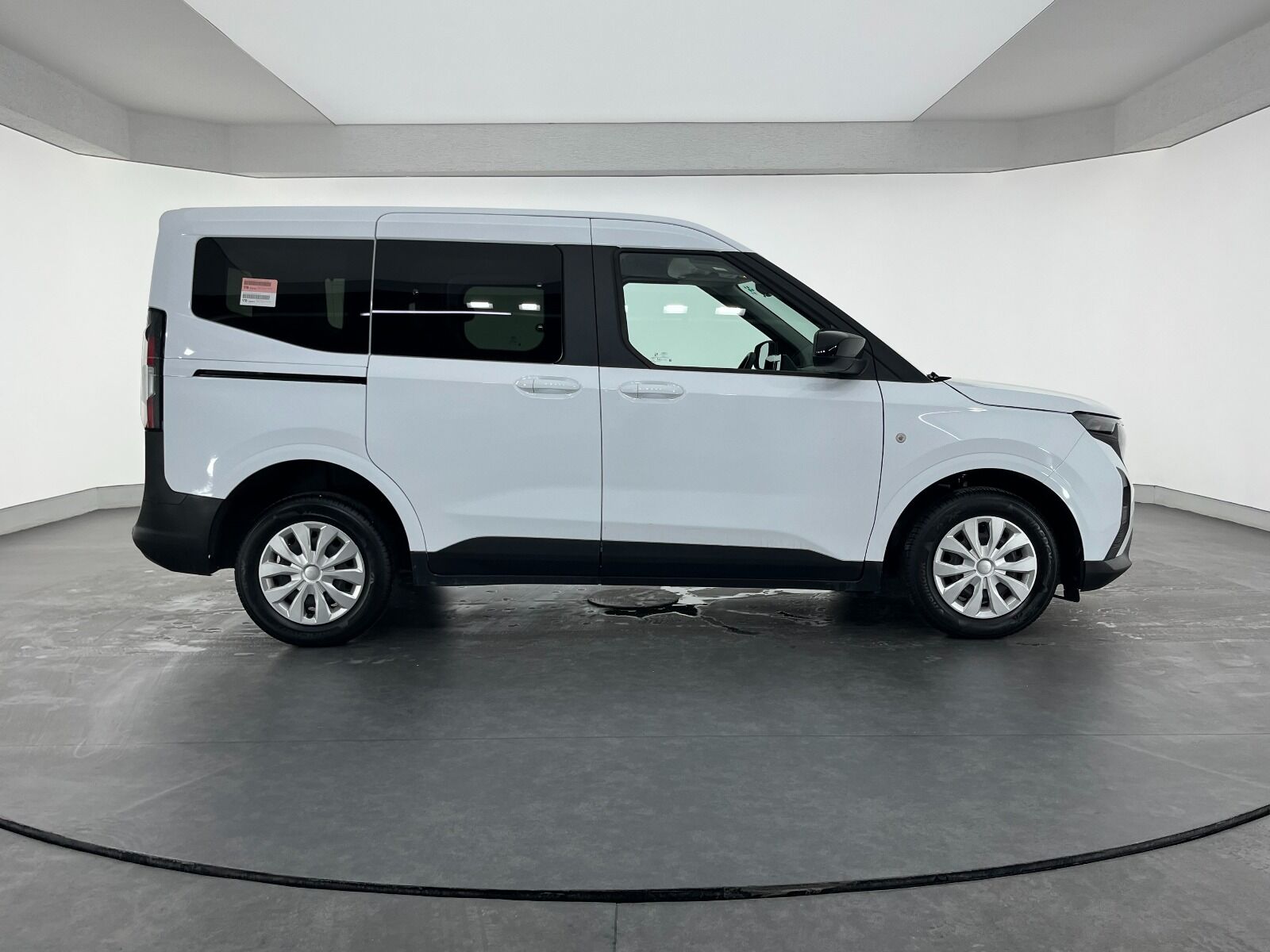 Ford Tourneo Courier Kombi 1.5 EcoBlue Deluxe - 2025 - Detay