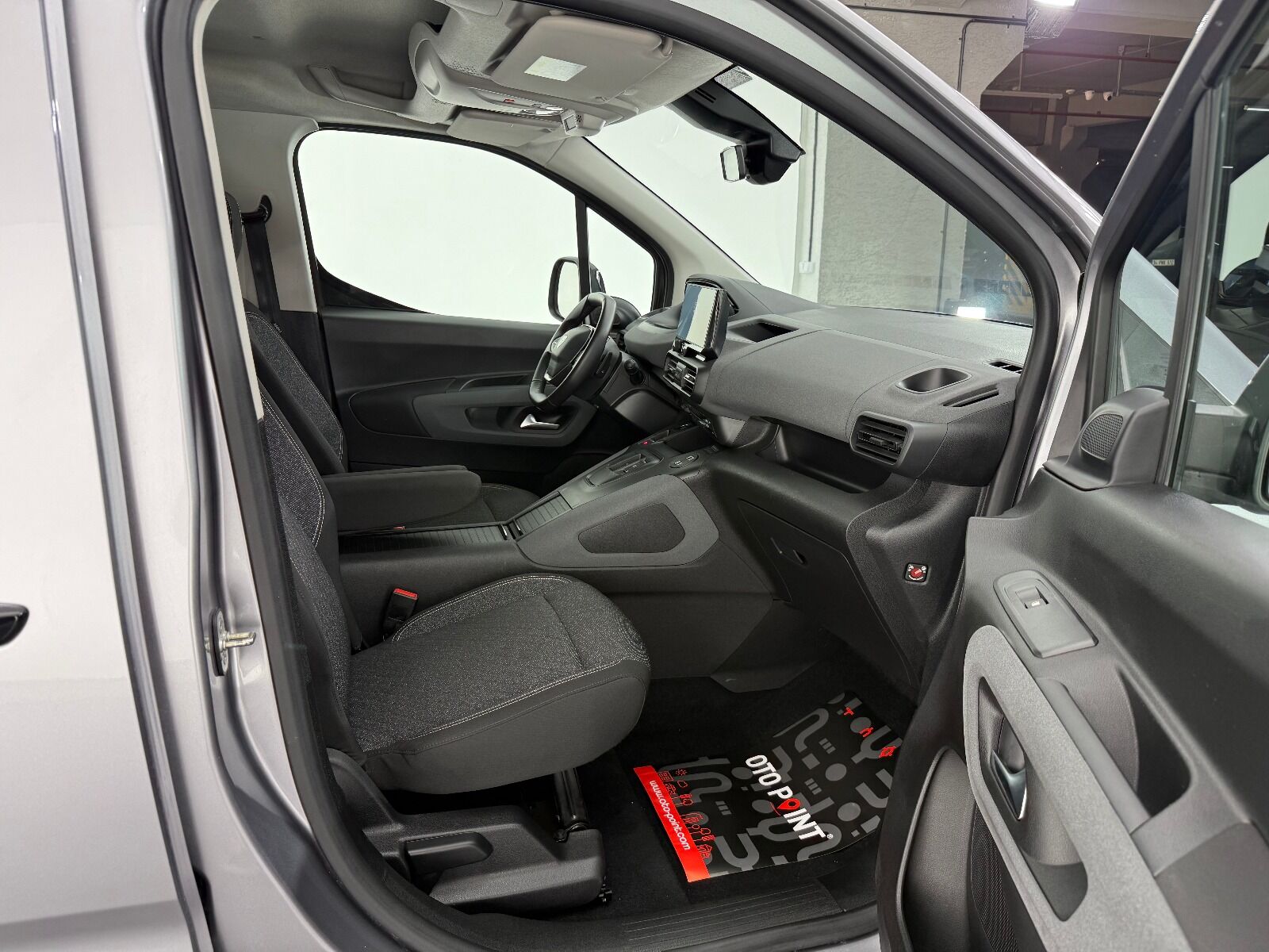 Peugeot Rifter 1.5 BlueHDI Allure EAT8 - 2026 - Detay