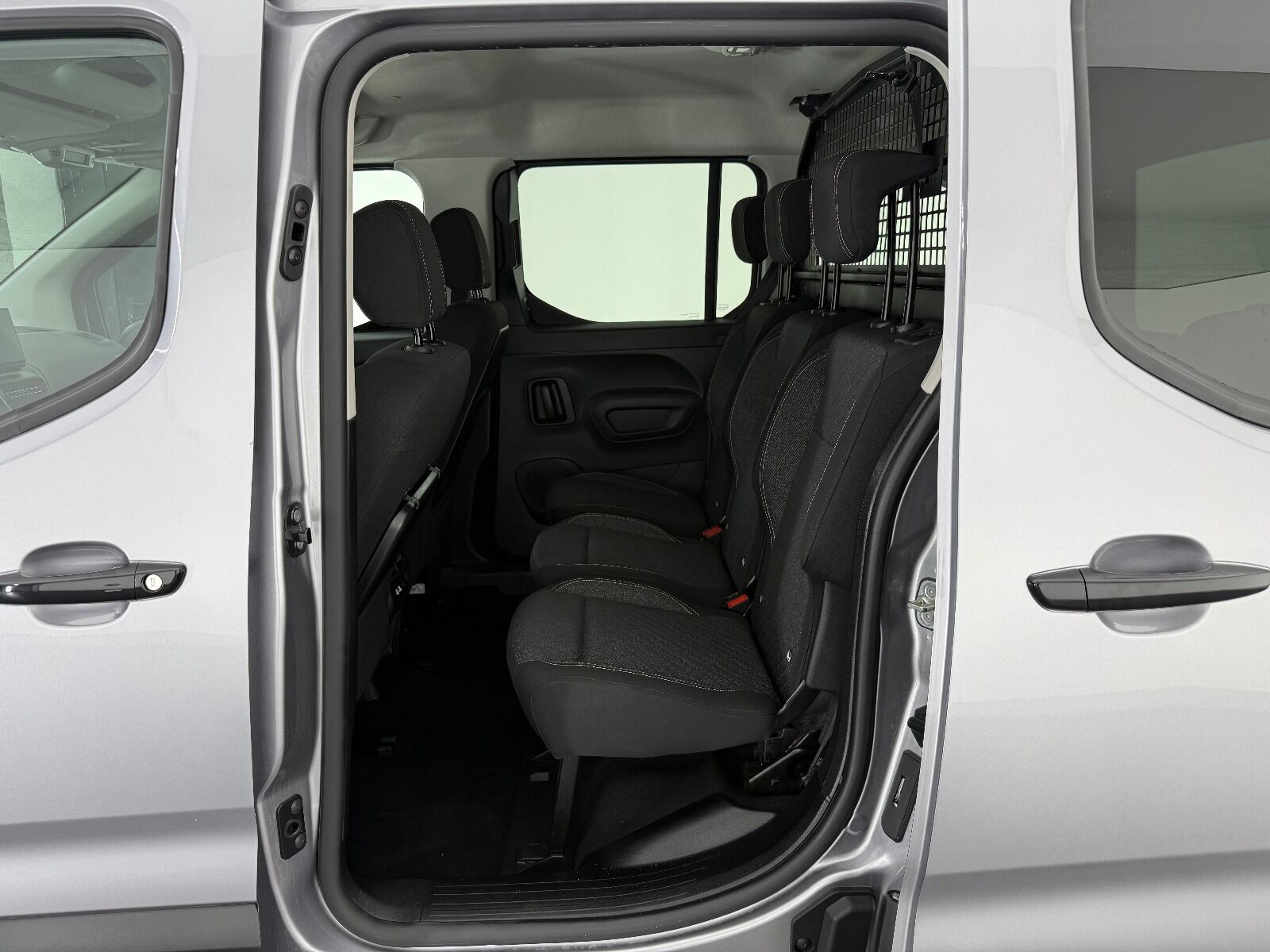 Peugeot Rifter 1.5 BlueHDI Allure EAT8 - 2026 - Detay